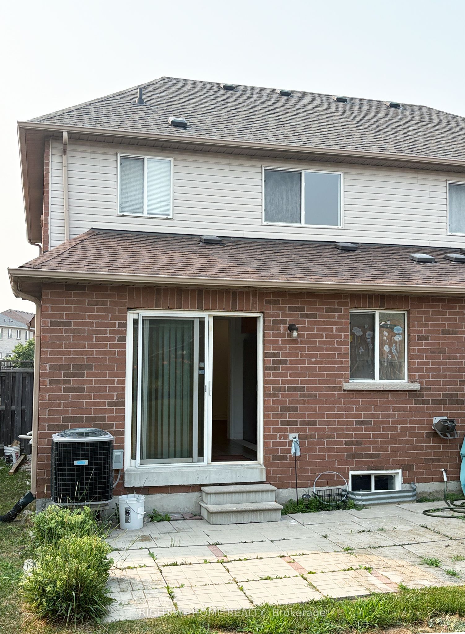 737 Caboto Trail Property Photo 35