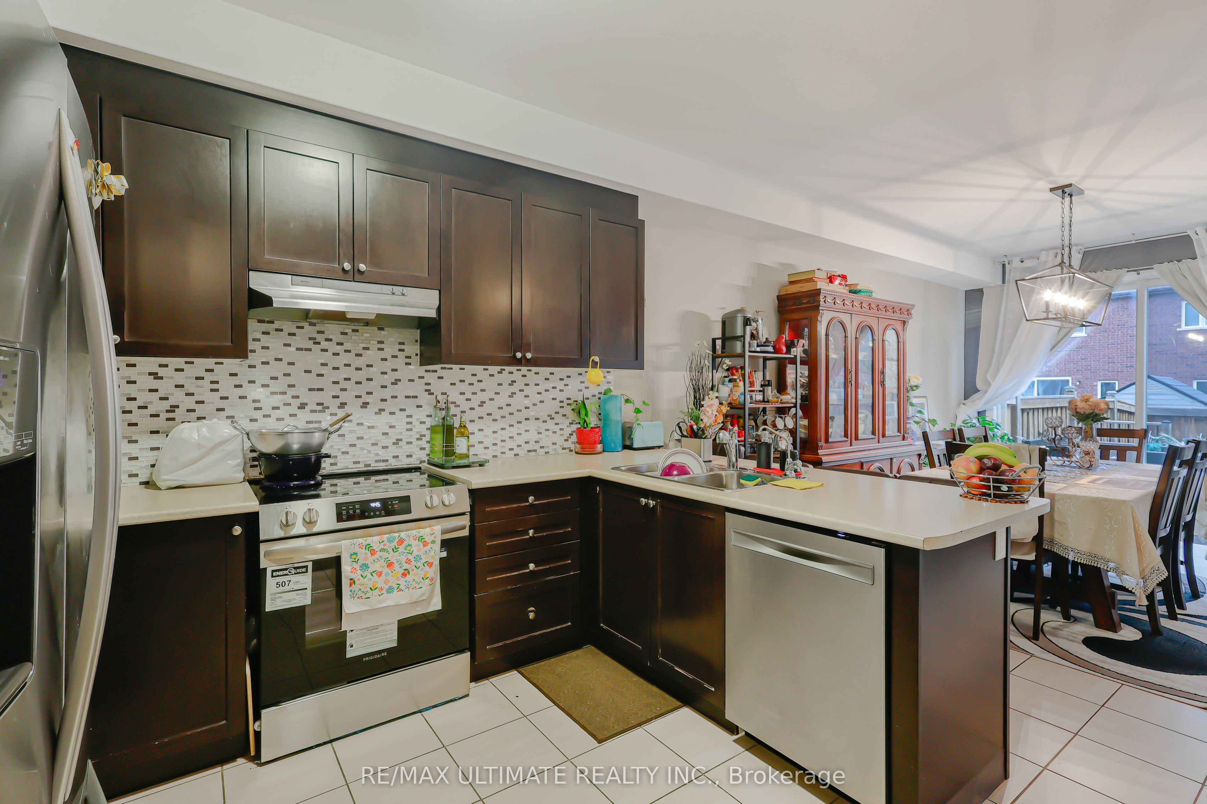 42 Walker Boulevard Property Photo 13