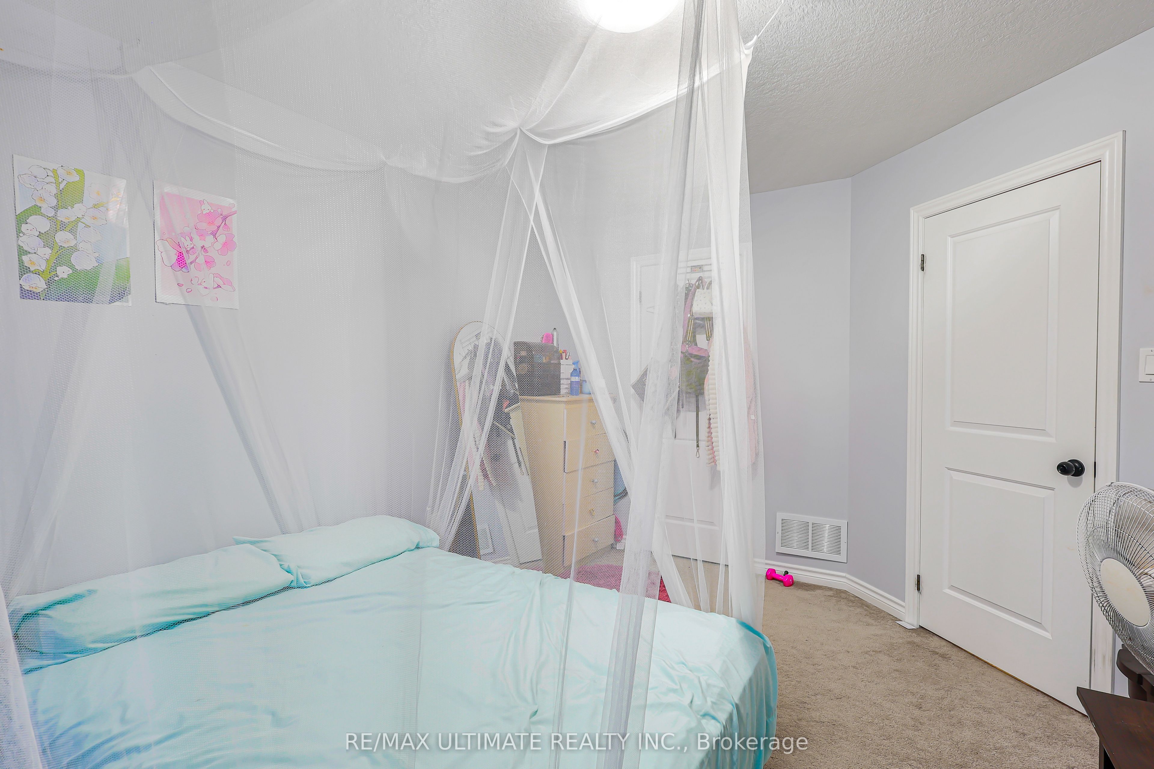 42 Walker Boulevard Property Photo 26