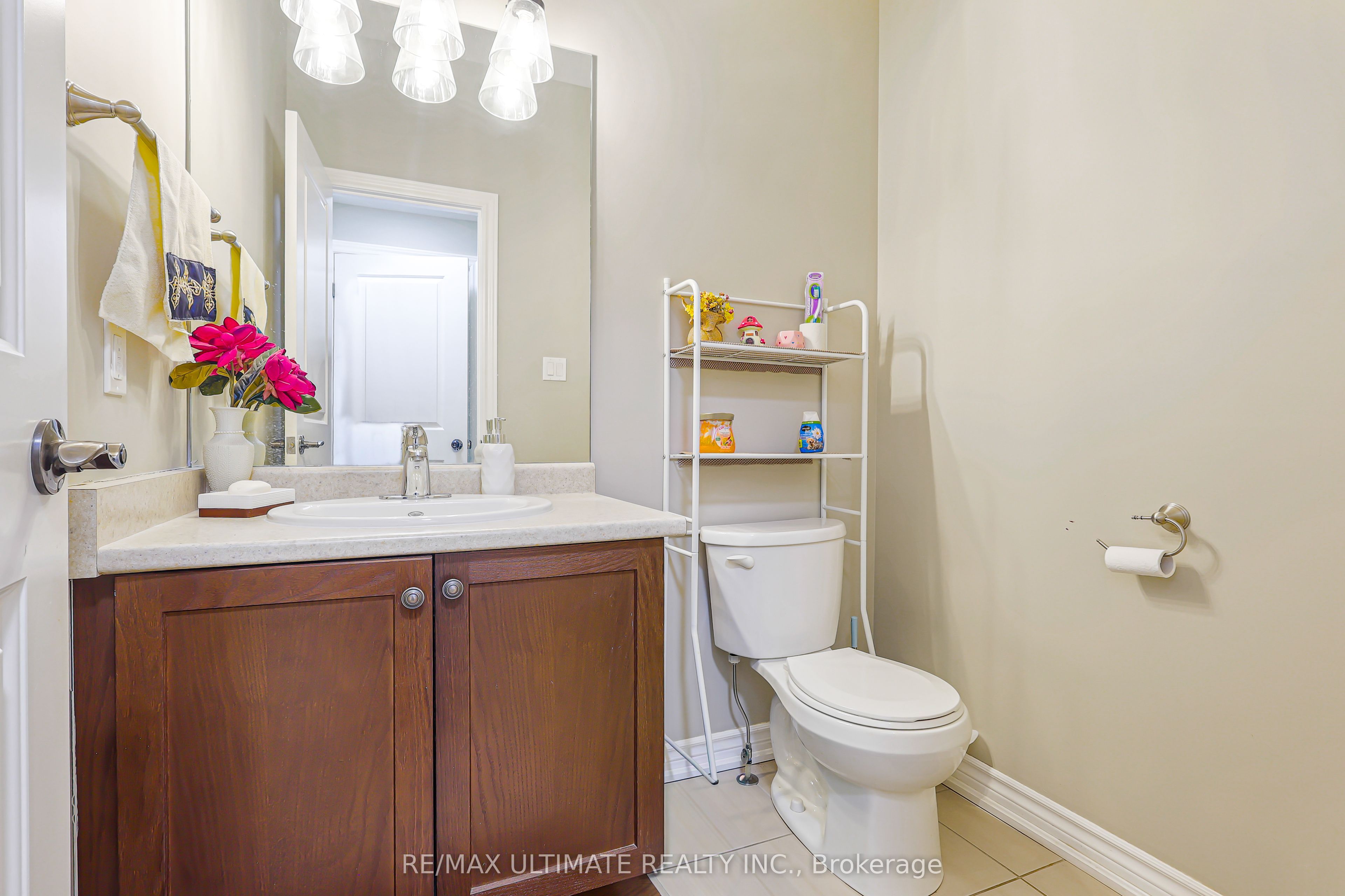 42 Walker Boulevard Property Photo 28