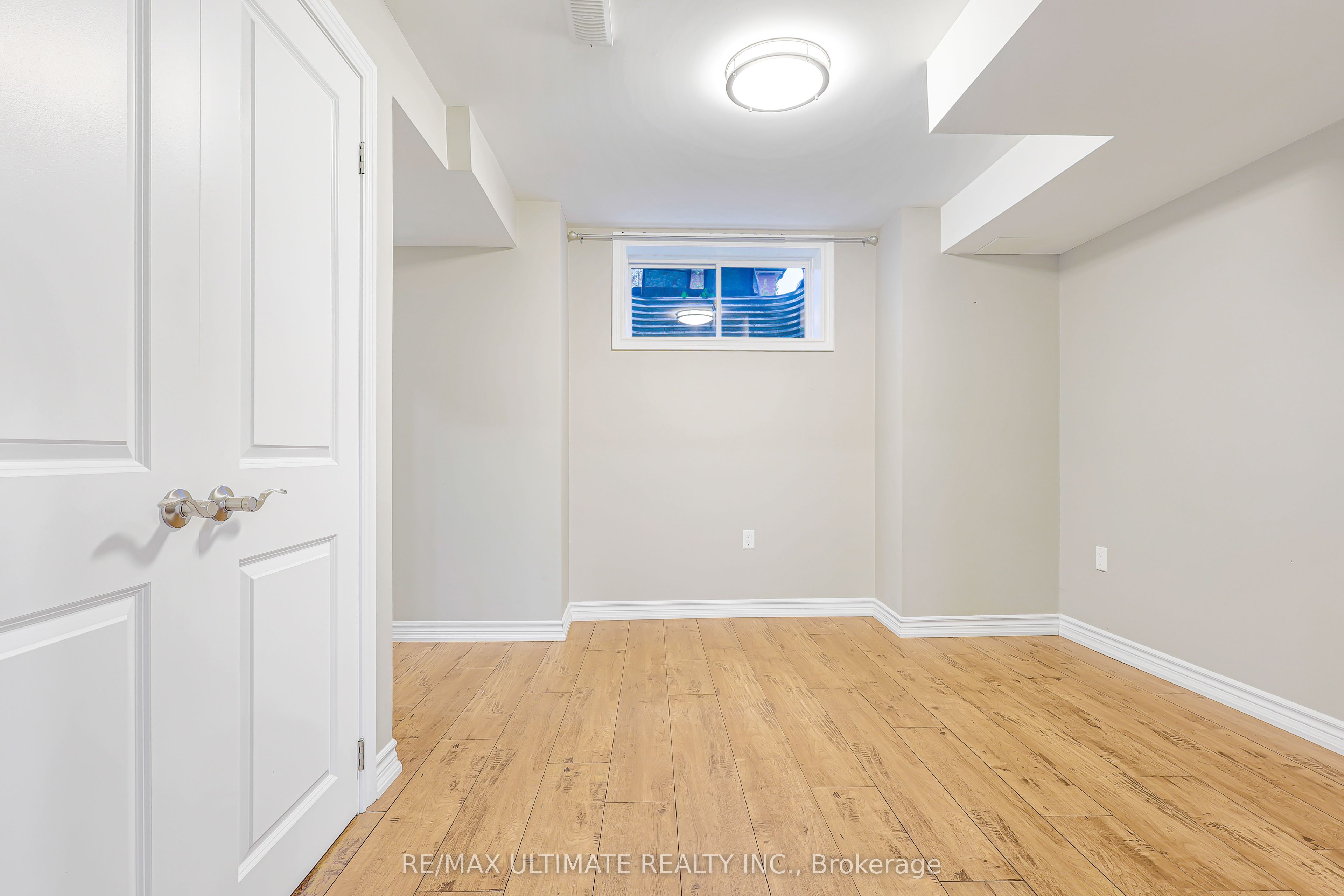 42 Walker Boulevard Property Photo 38