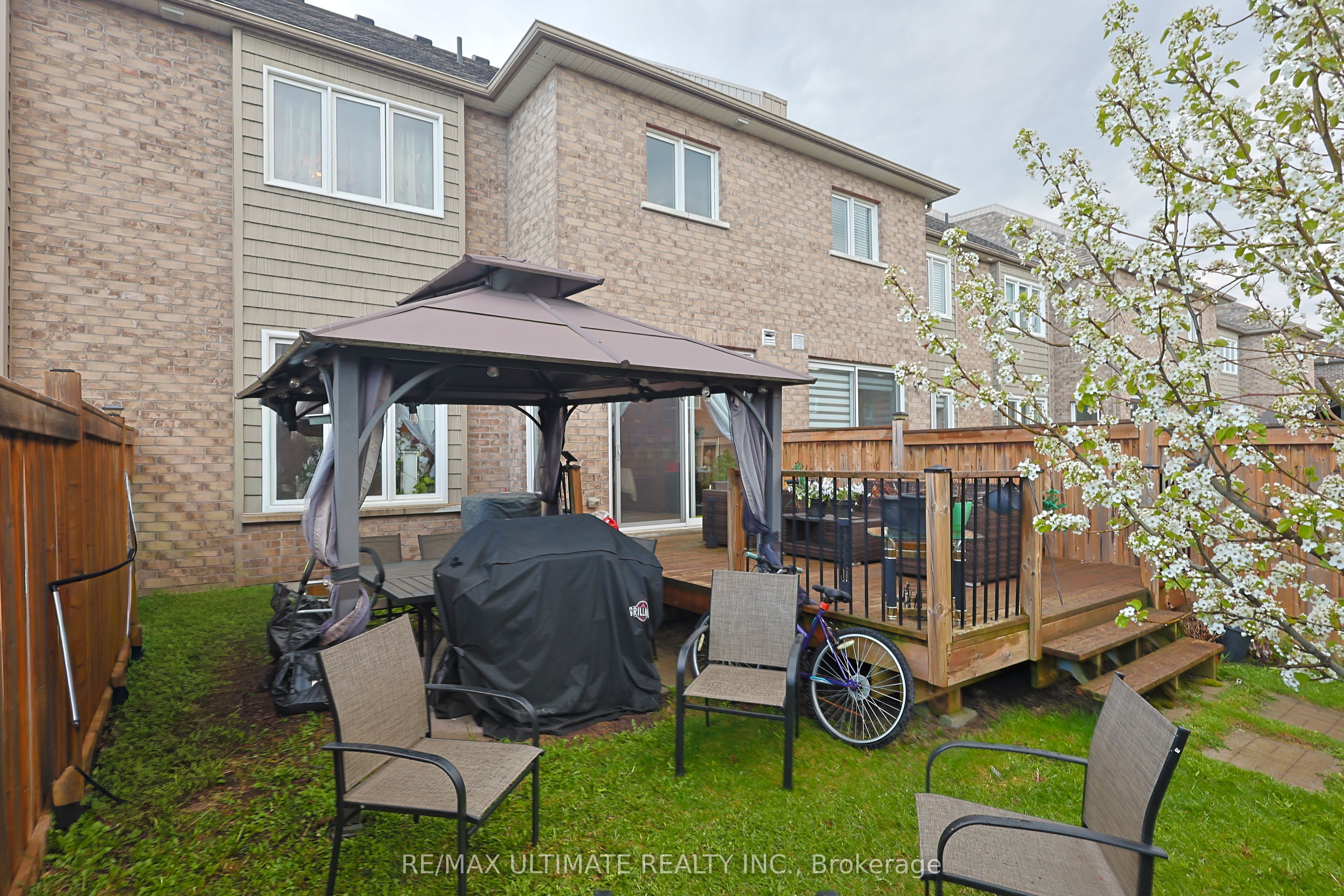 42 Walker Boulevard Property Photo 42