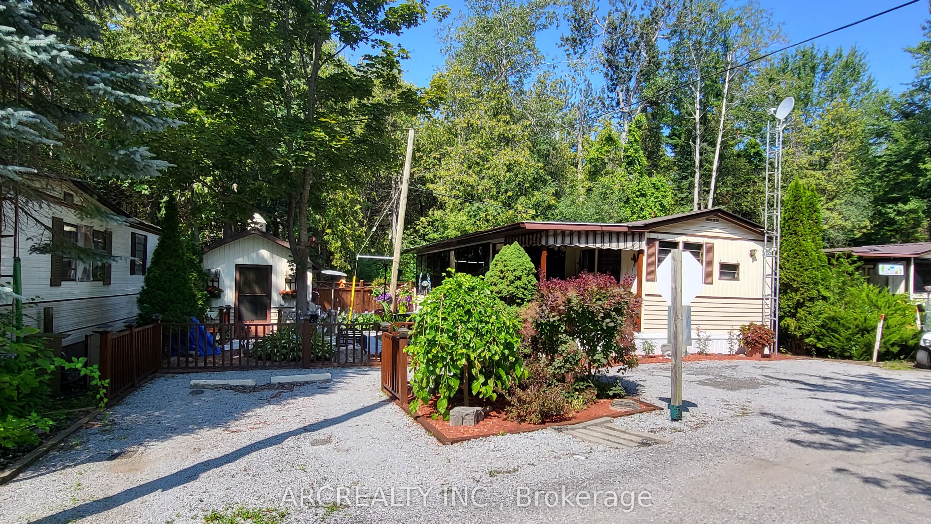 27 Horseshoe Circle Property Photo 4