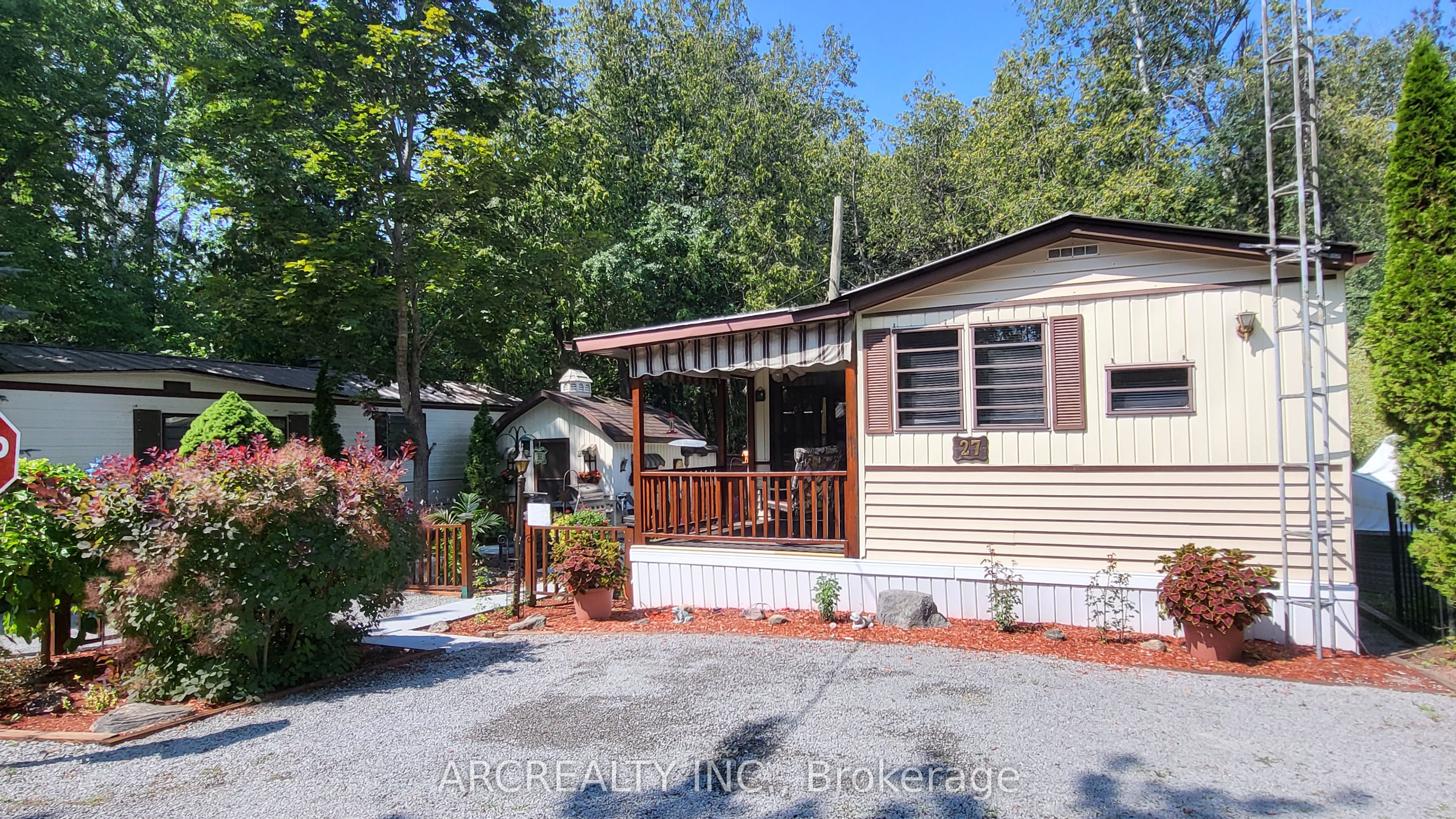 27 Horseshoe Circle Property Photo 6