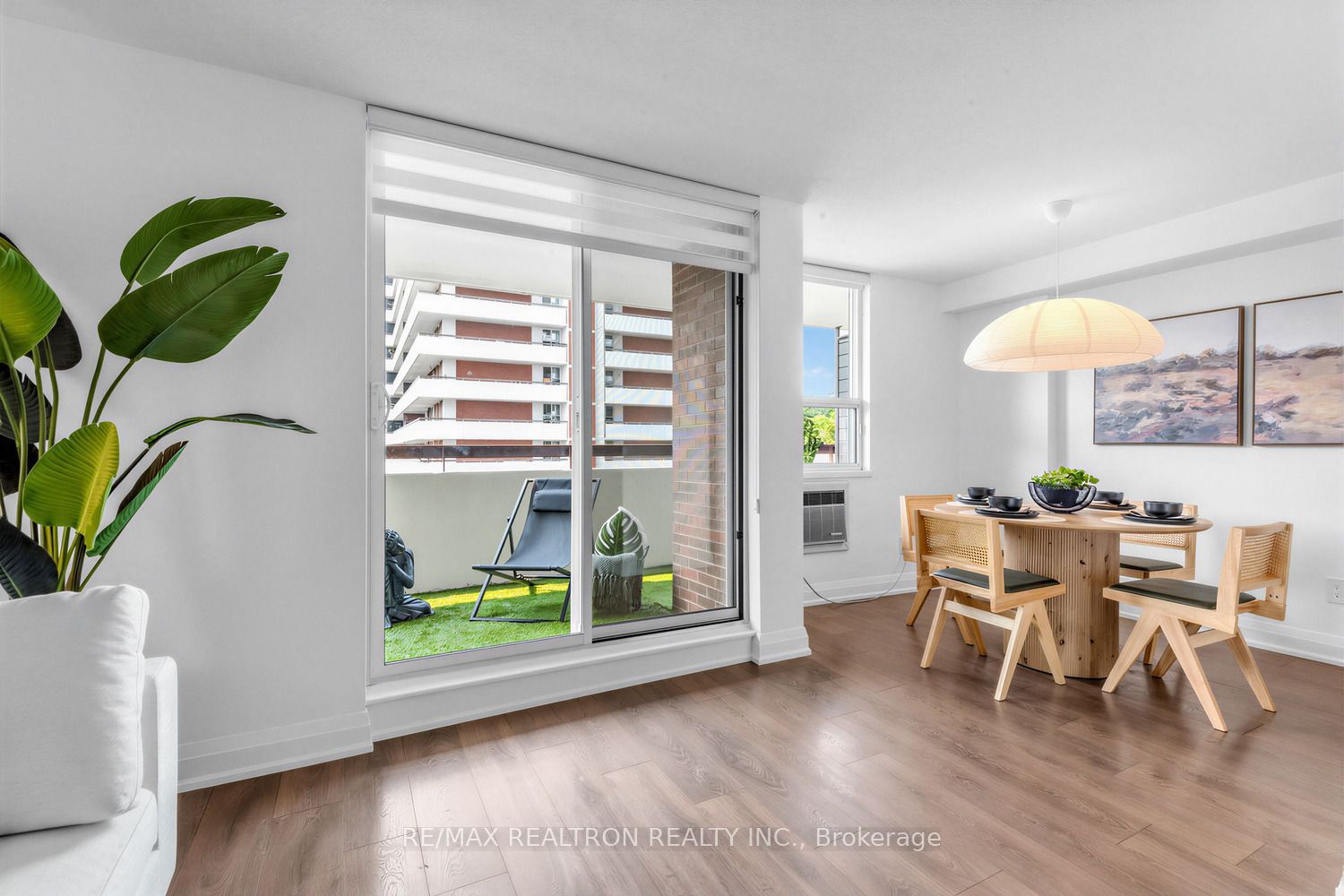 1 Royal Orchard Boulevard 211 Property Photo 6