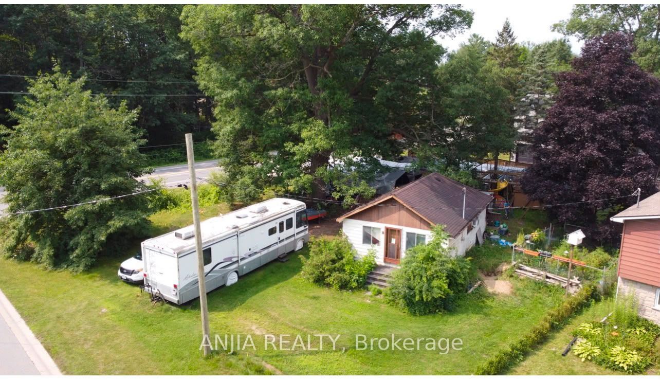 2 Oak Avenue Property Photo 1