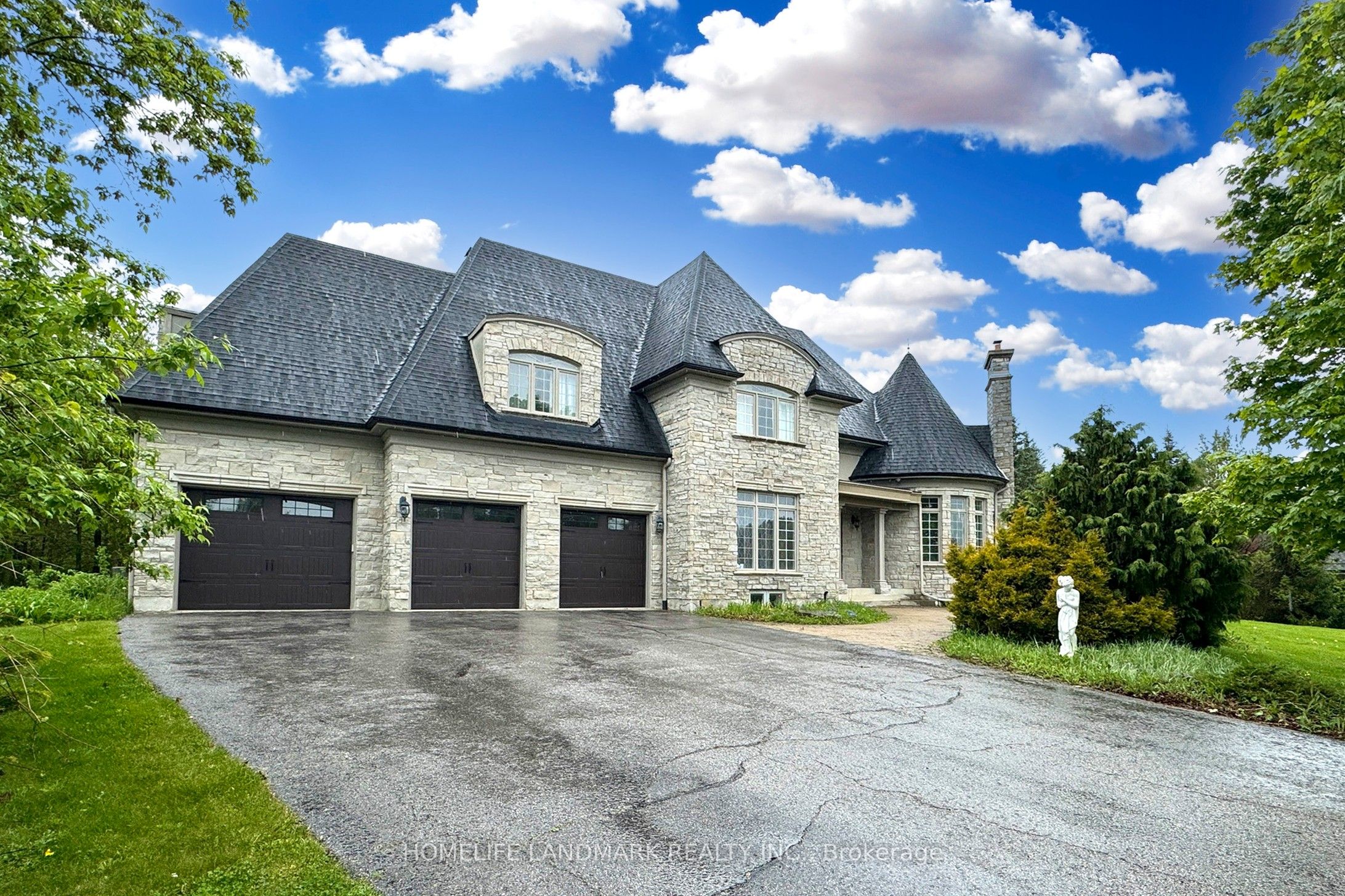 19 Wolf Run Court Property Photo 4