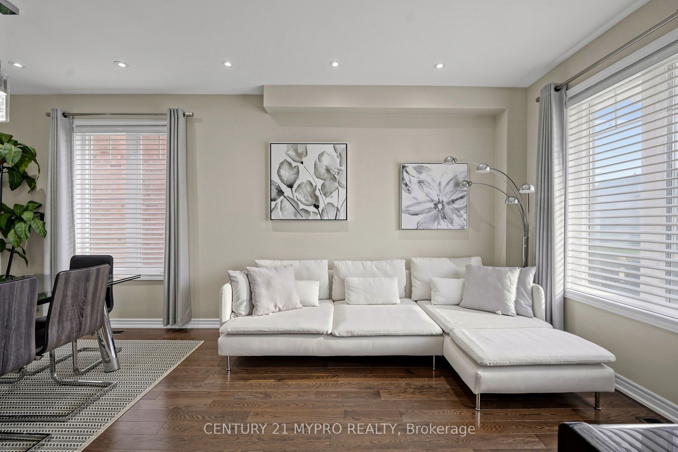 225 Silver Maple Road Property Photo 15