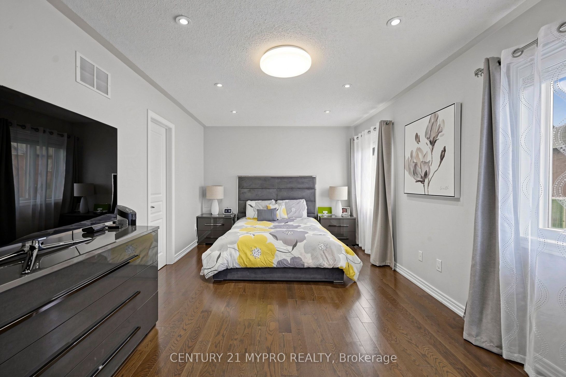 225 Silver Maple Road Property Photo 18