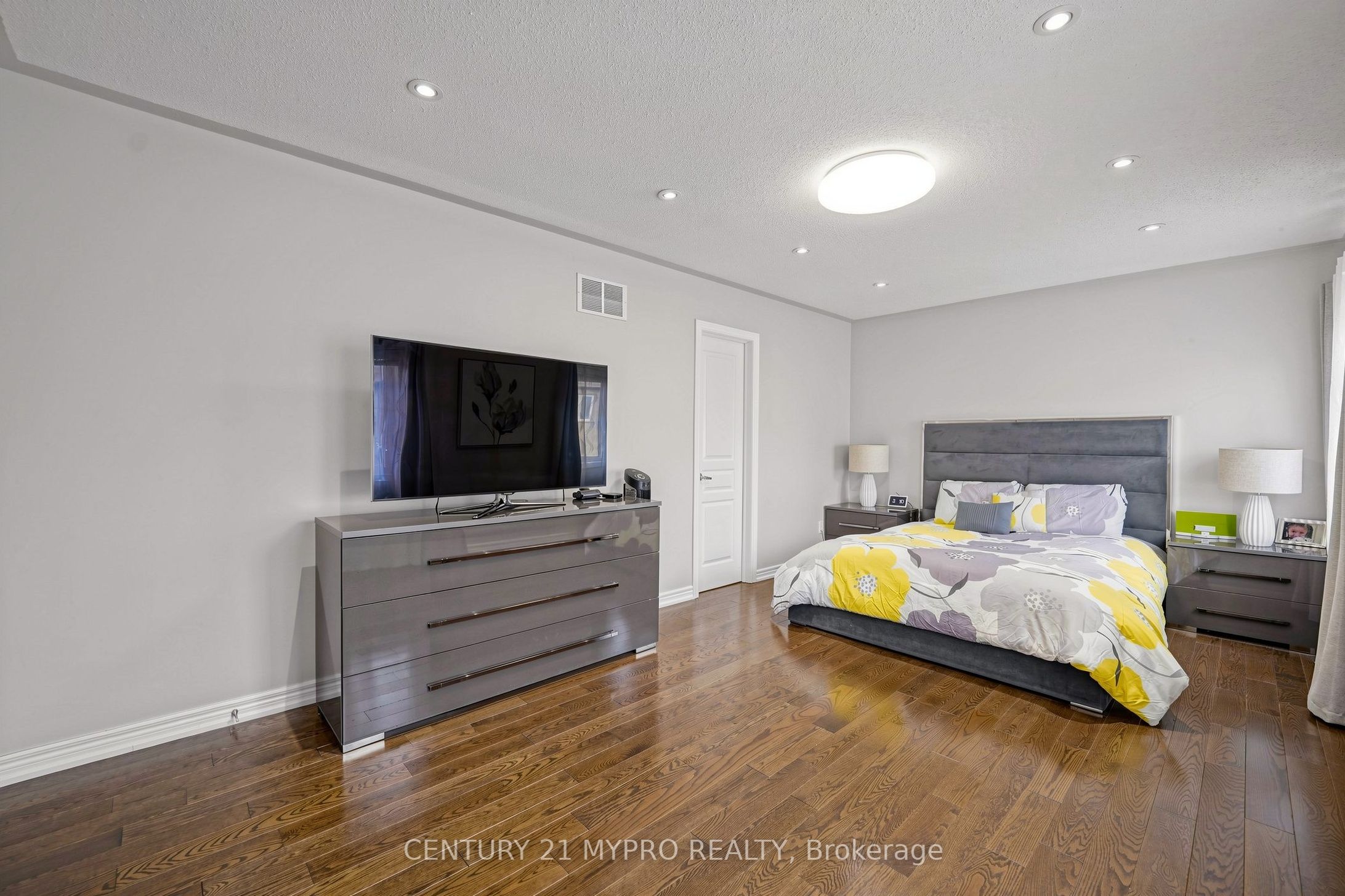 225 Silver Maple Road Property Photo 19