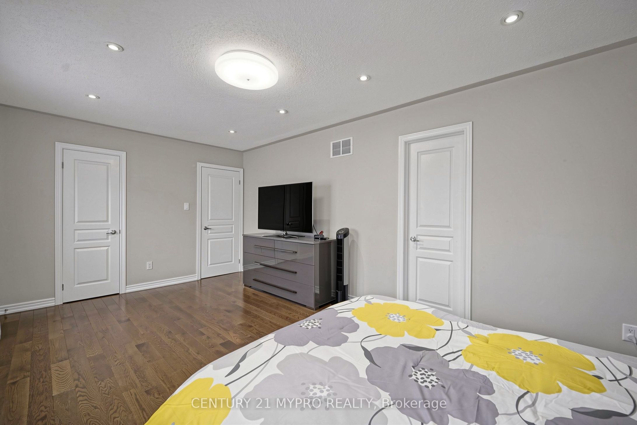225 Silver Maple Road Property Photo 20