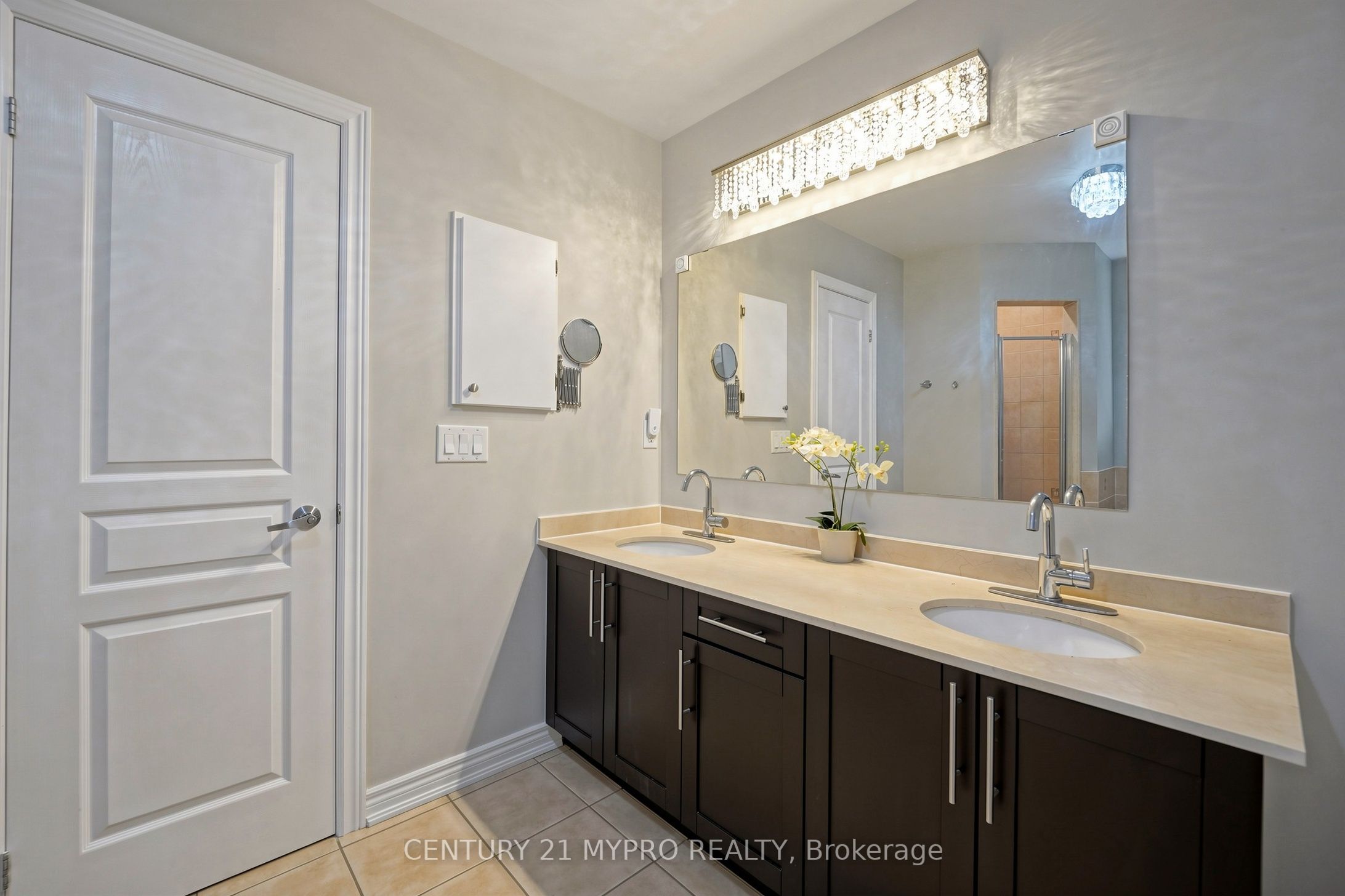 225 Silver Maple Road Property Photo 22