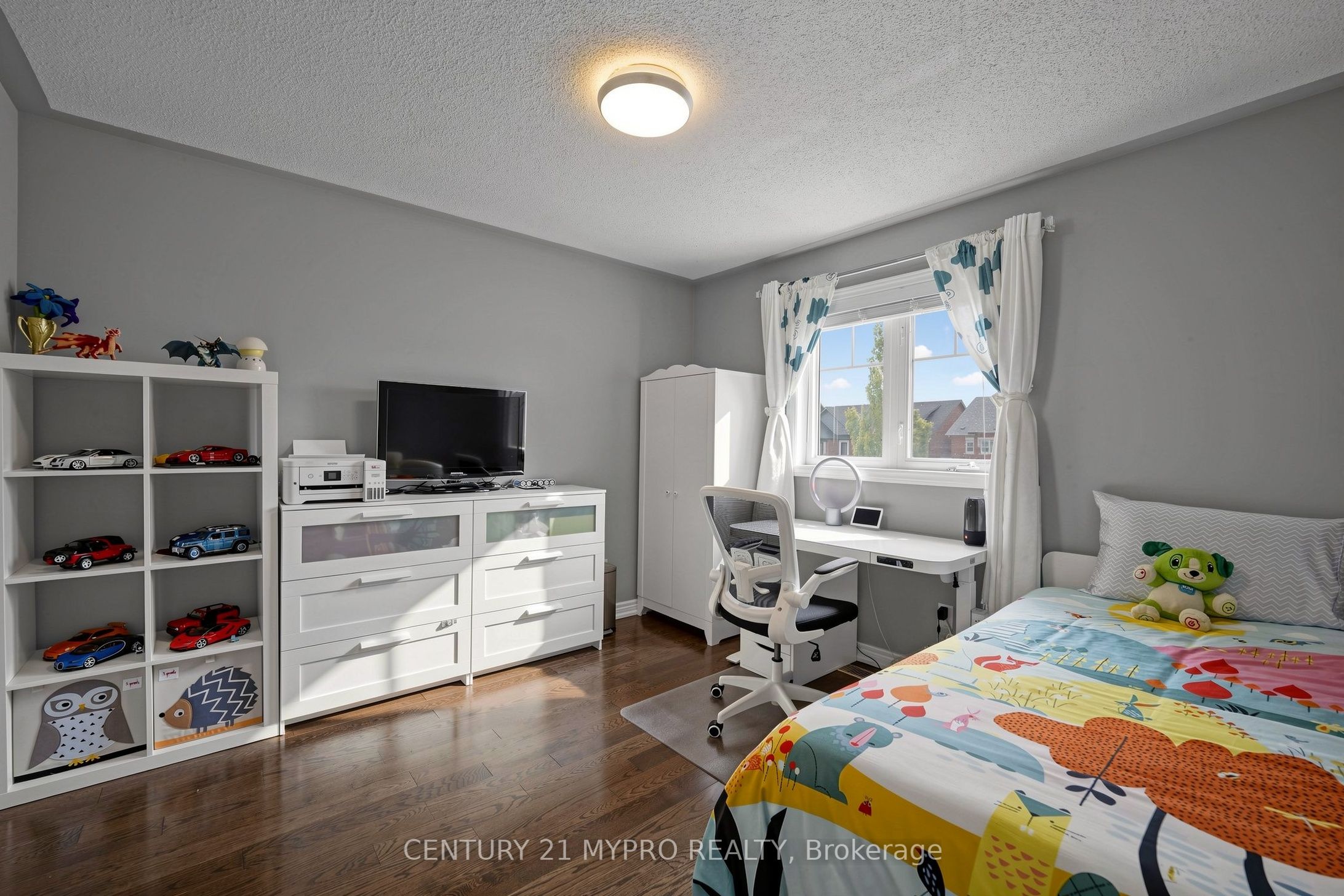 225 Silver Maple Road Property Photo 23