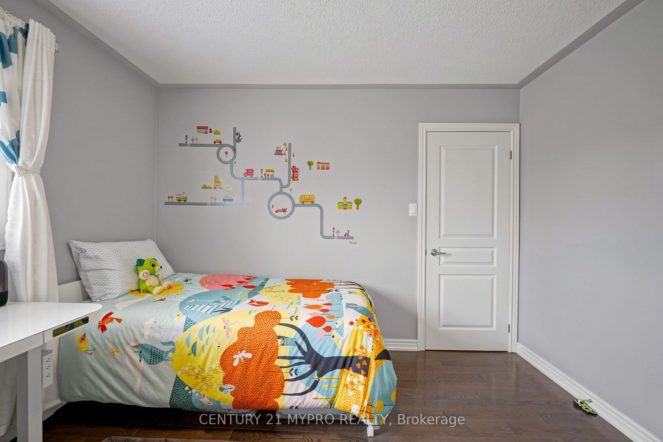 225 Silver Maple Road Property Photo 24