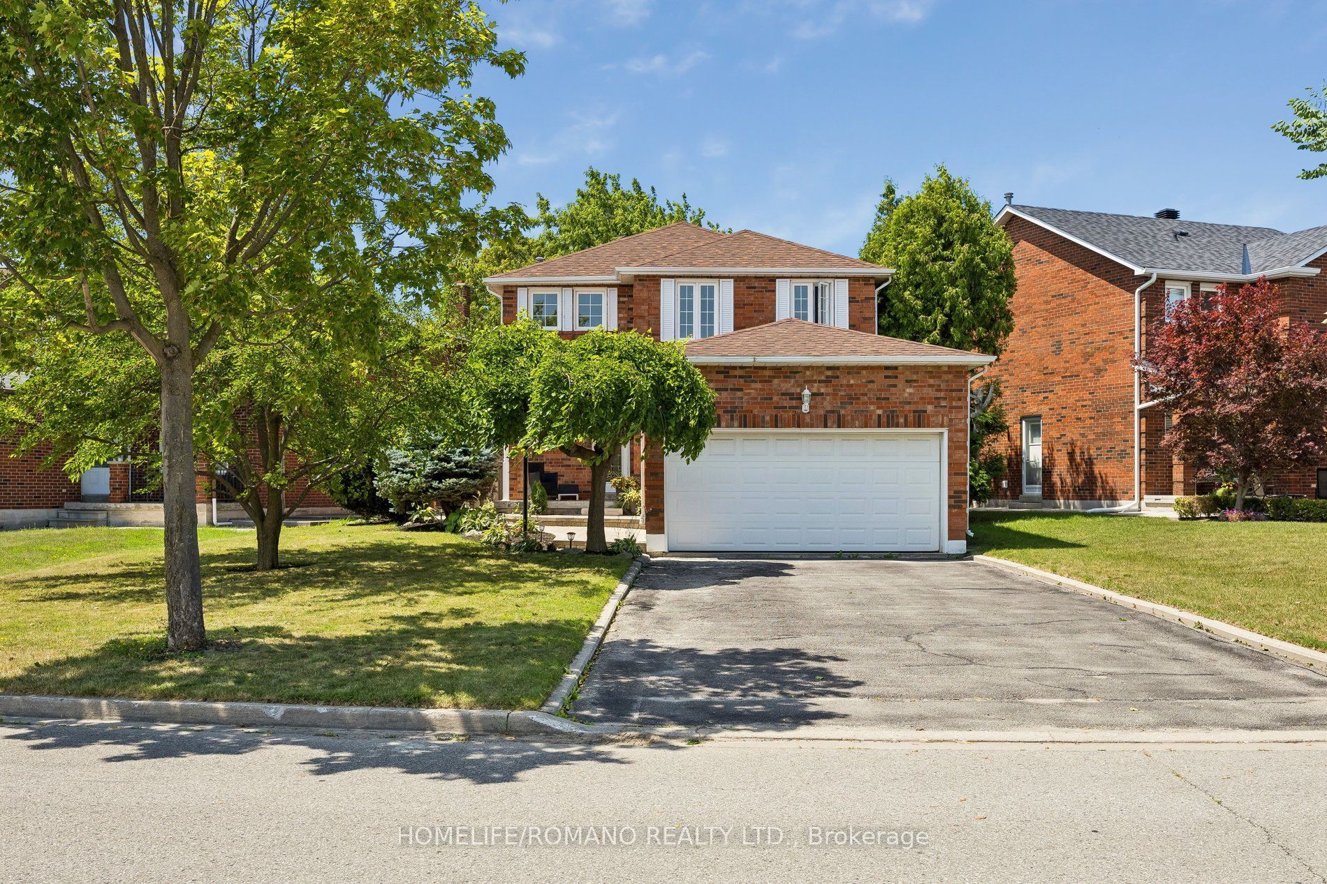 54 Links Road Property Photo 1