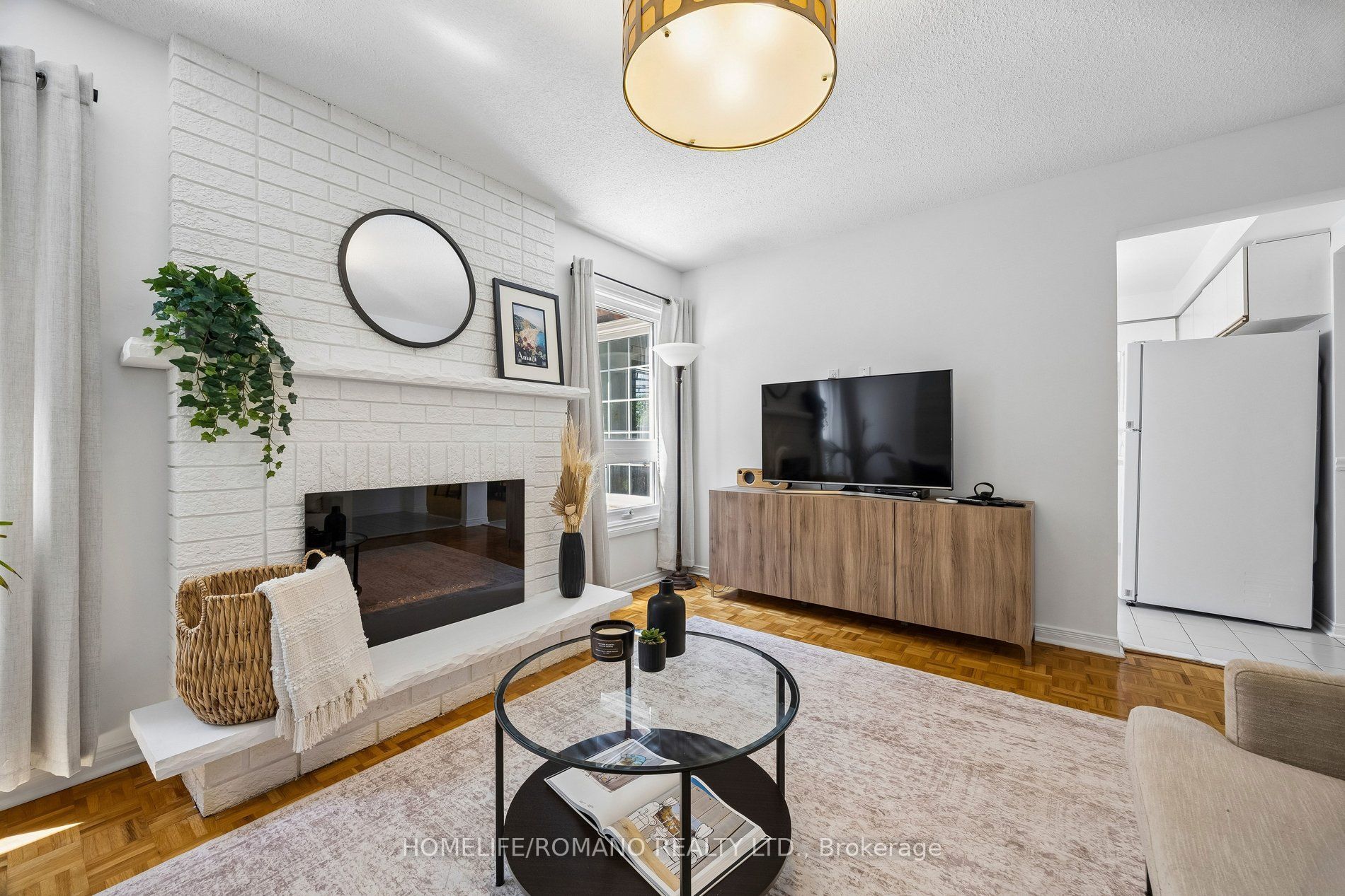 54 Links Road Property Photo 13