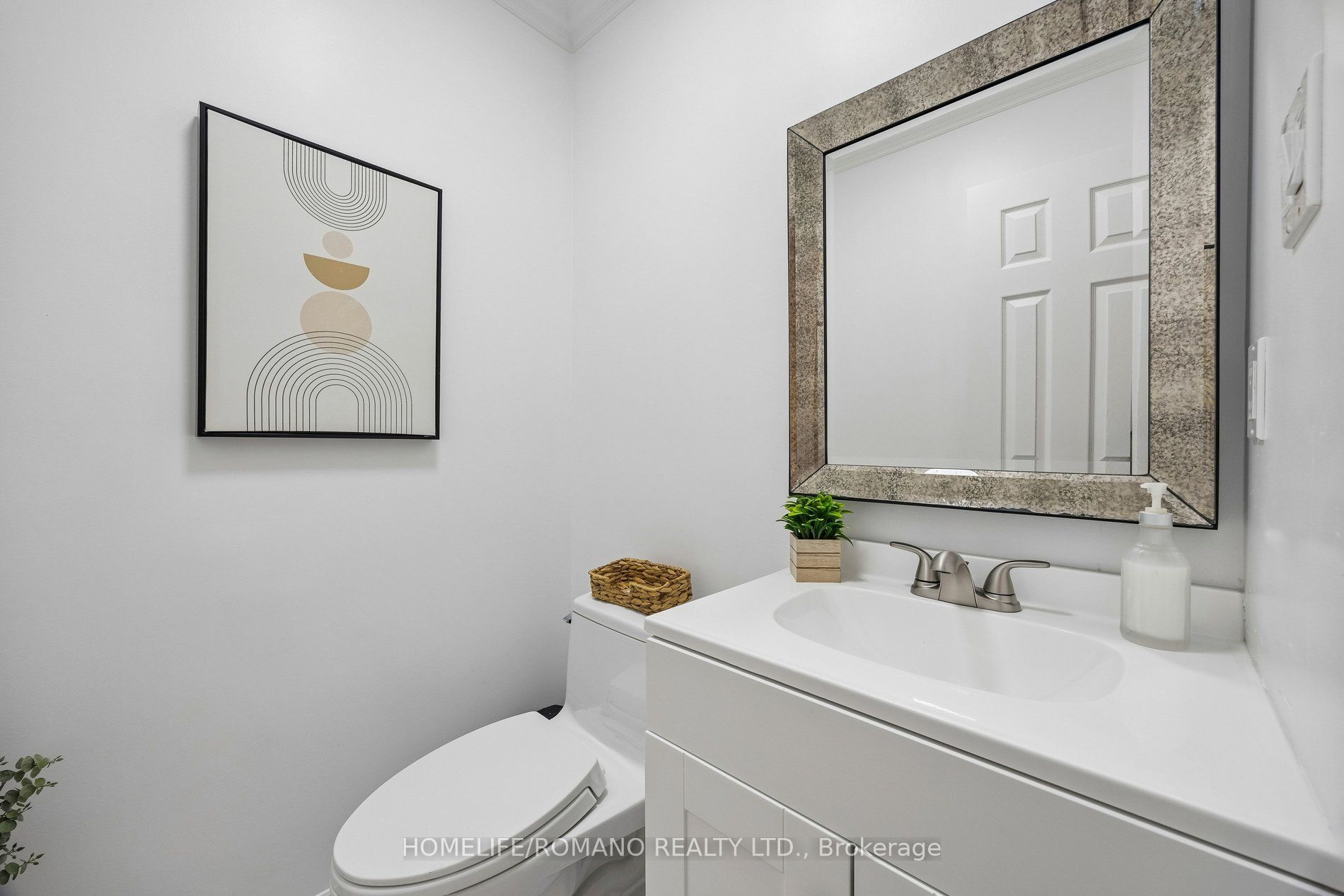 54 Links Road Property Photo 15