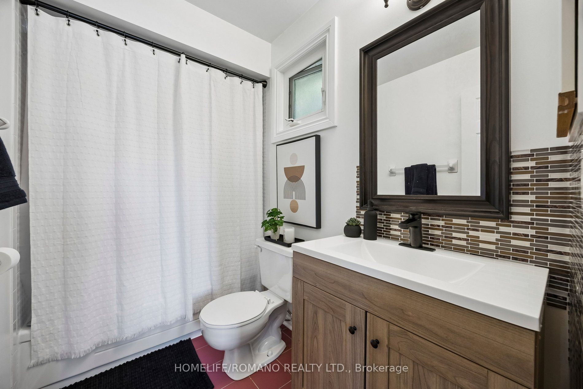 54 Links Road Property Photo 19