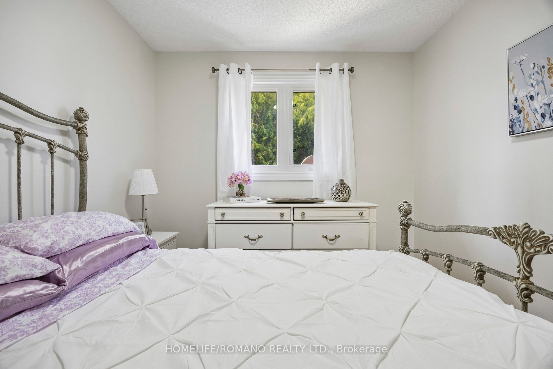 54 Links Road Property Photo 25