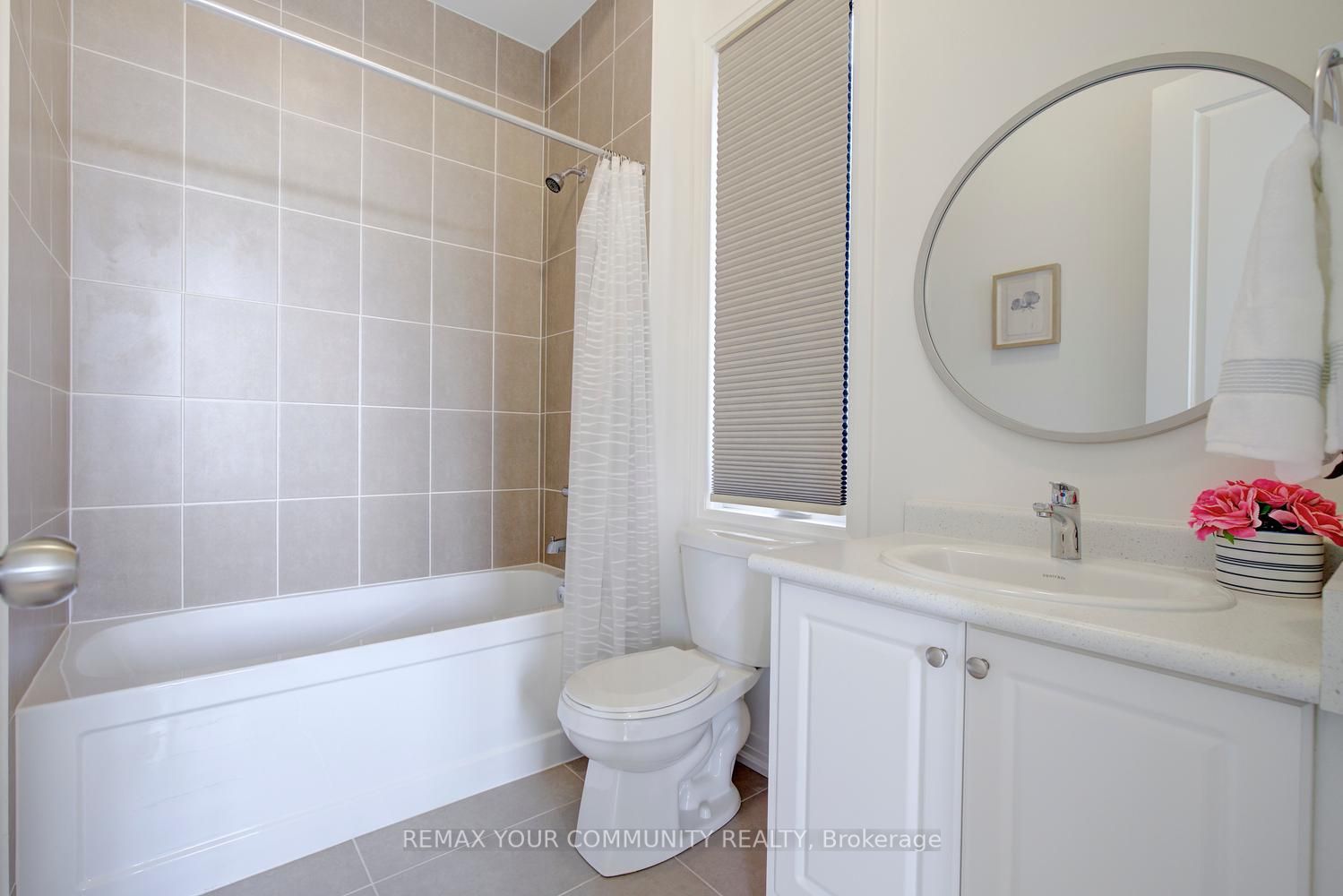 96 Bond Crescent Property Photo 43