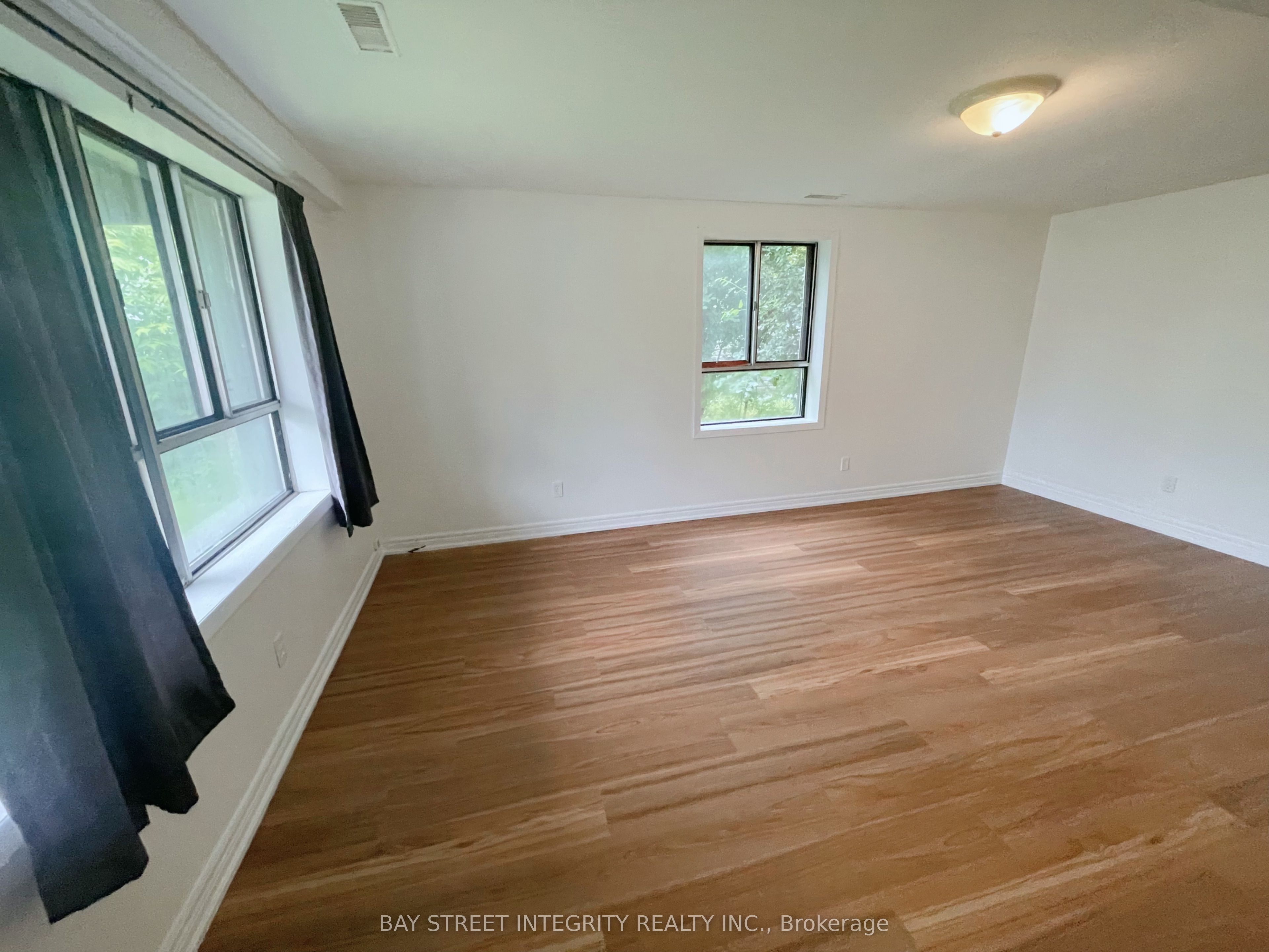 320 Miami Drive 1st Floor Property Photo 6
