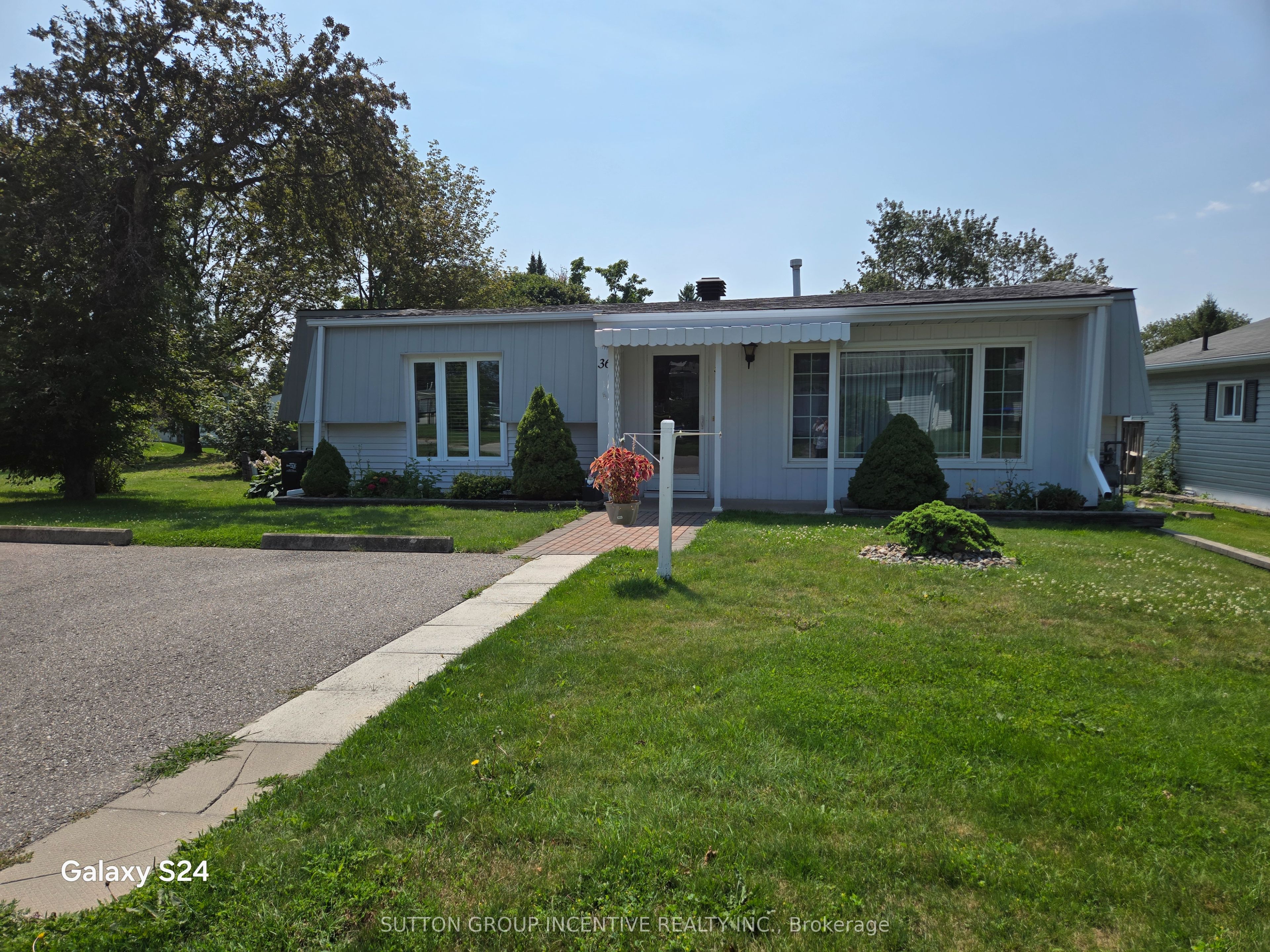 36 Weeping Willow Drive Property Photo 1