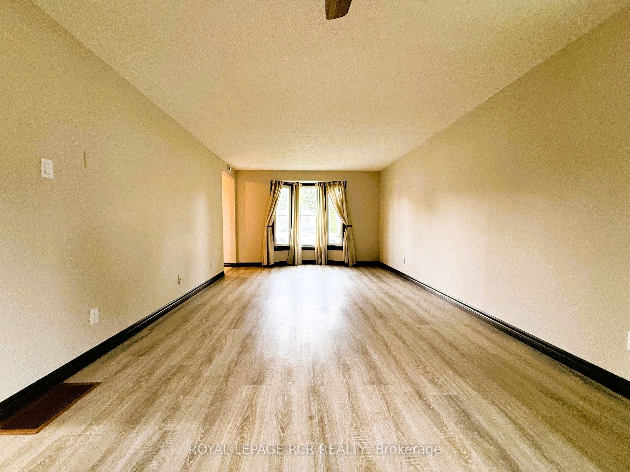 38 Royal Oak Drive Property Photo 10