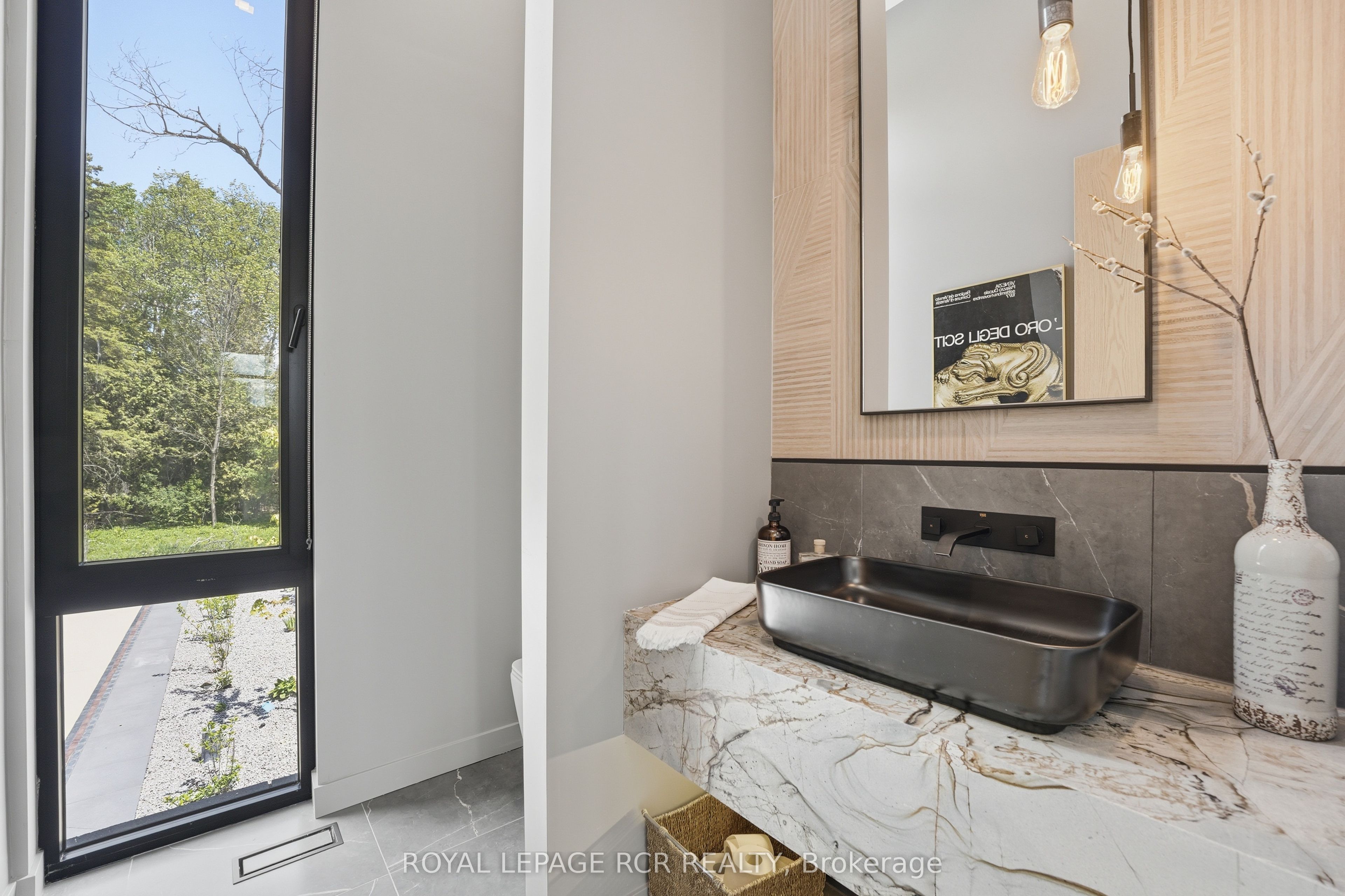 3404 Vivian Road Property Photo 6