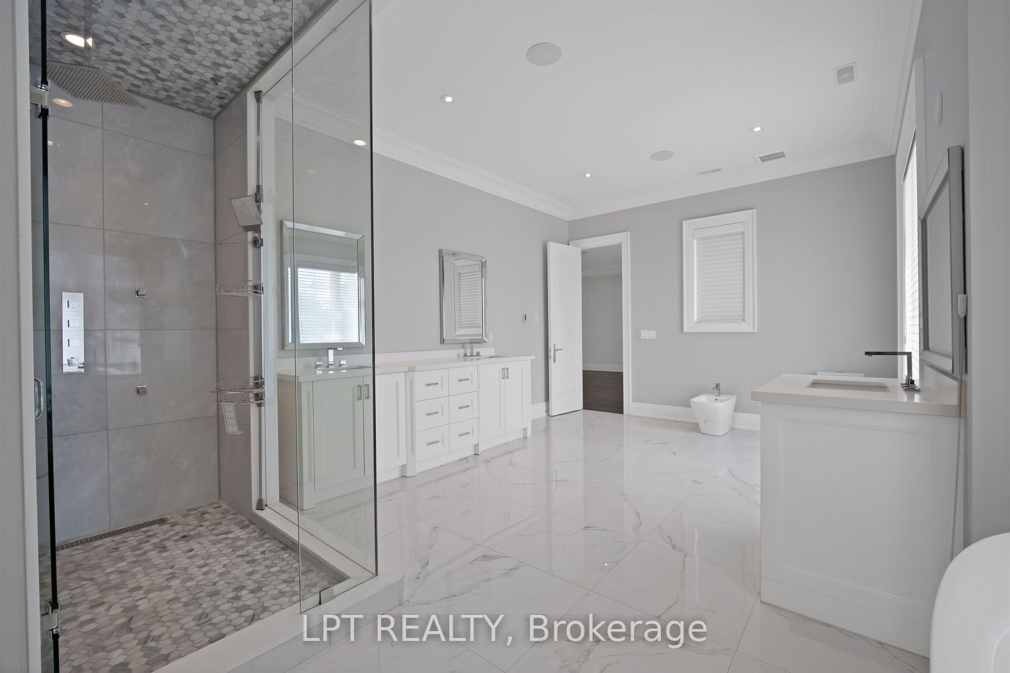 2 Poplar Drive Property Photo 31