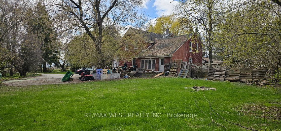 6536 5th Side Road Property Photo 2