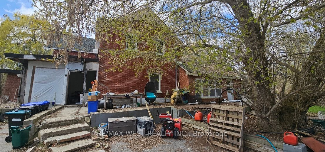 6536 5th Side Road Property Photo 3