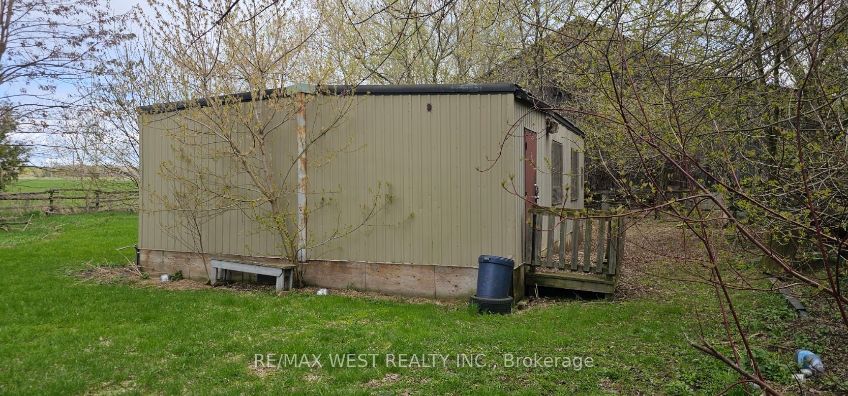 6536 5th Side Road Property Photo 33