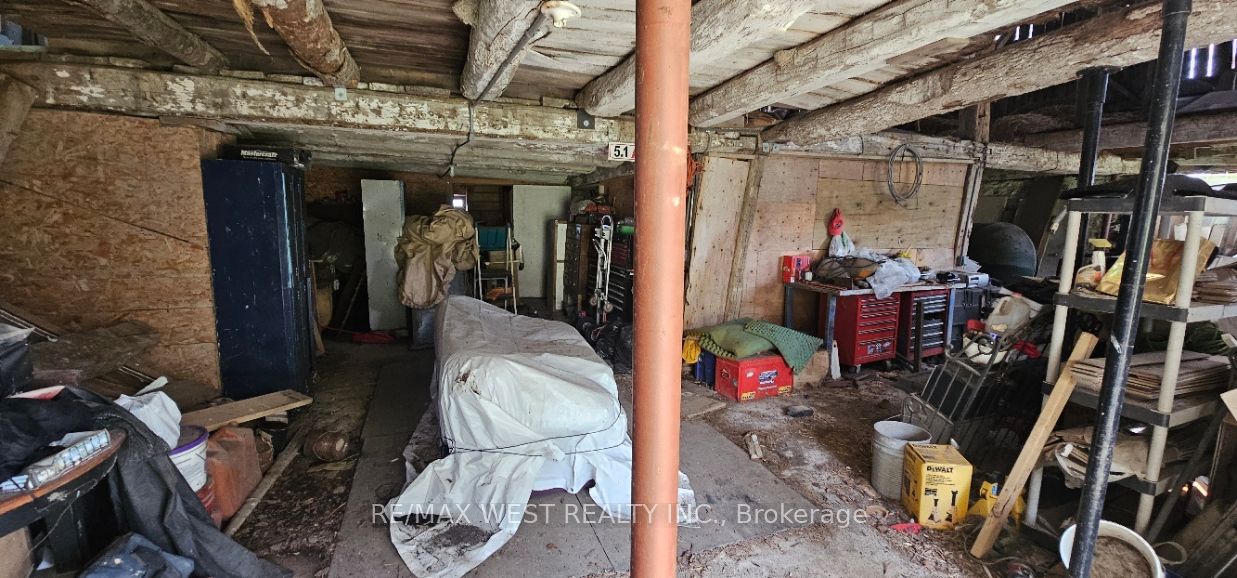 6536 5th Side Road Property Photo 37