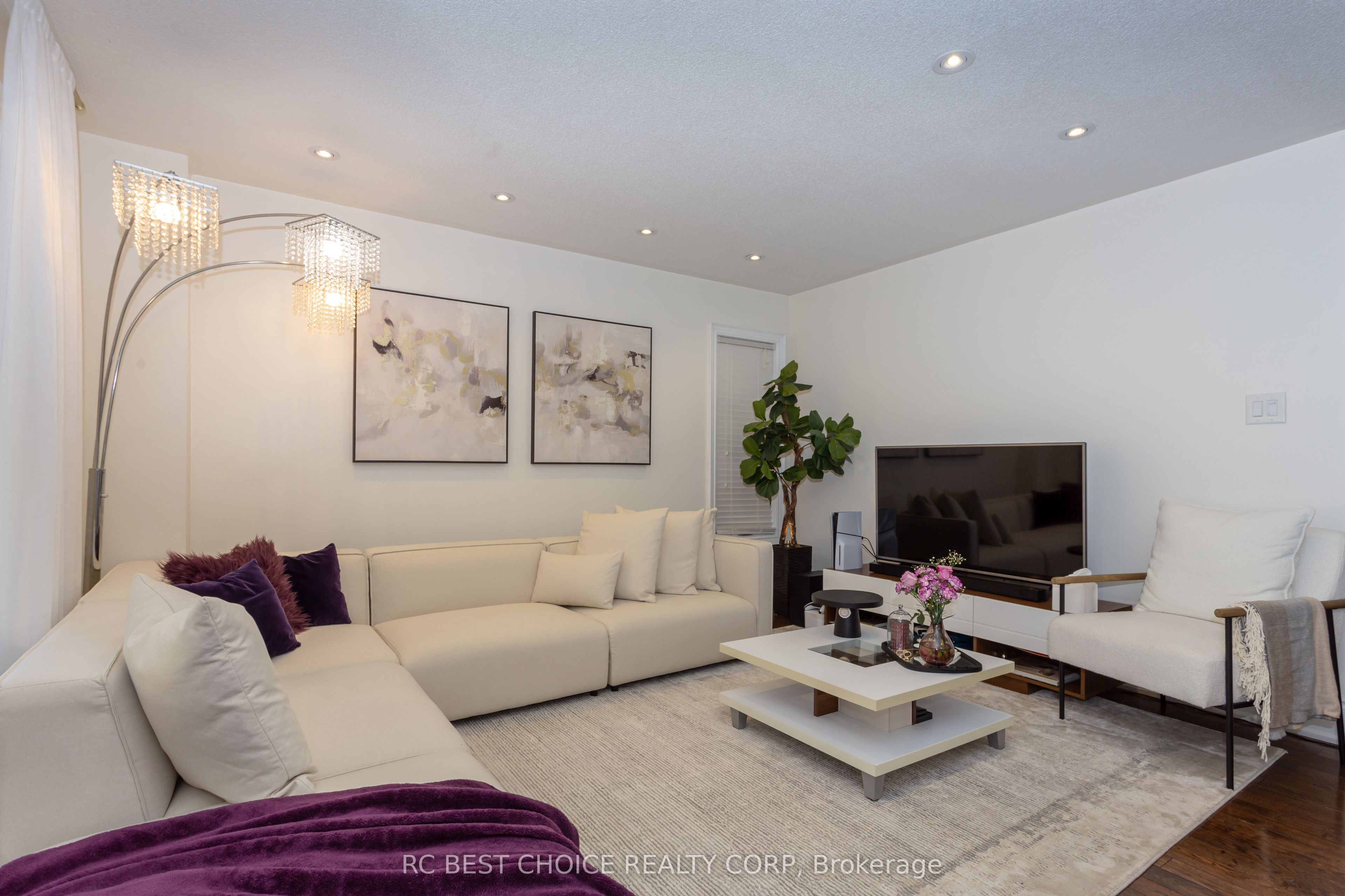 68 Carron Avenue Property Photo 6