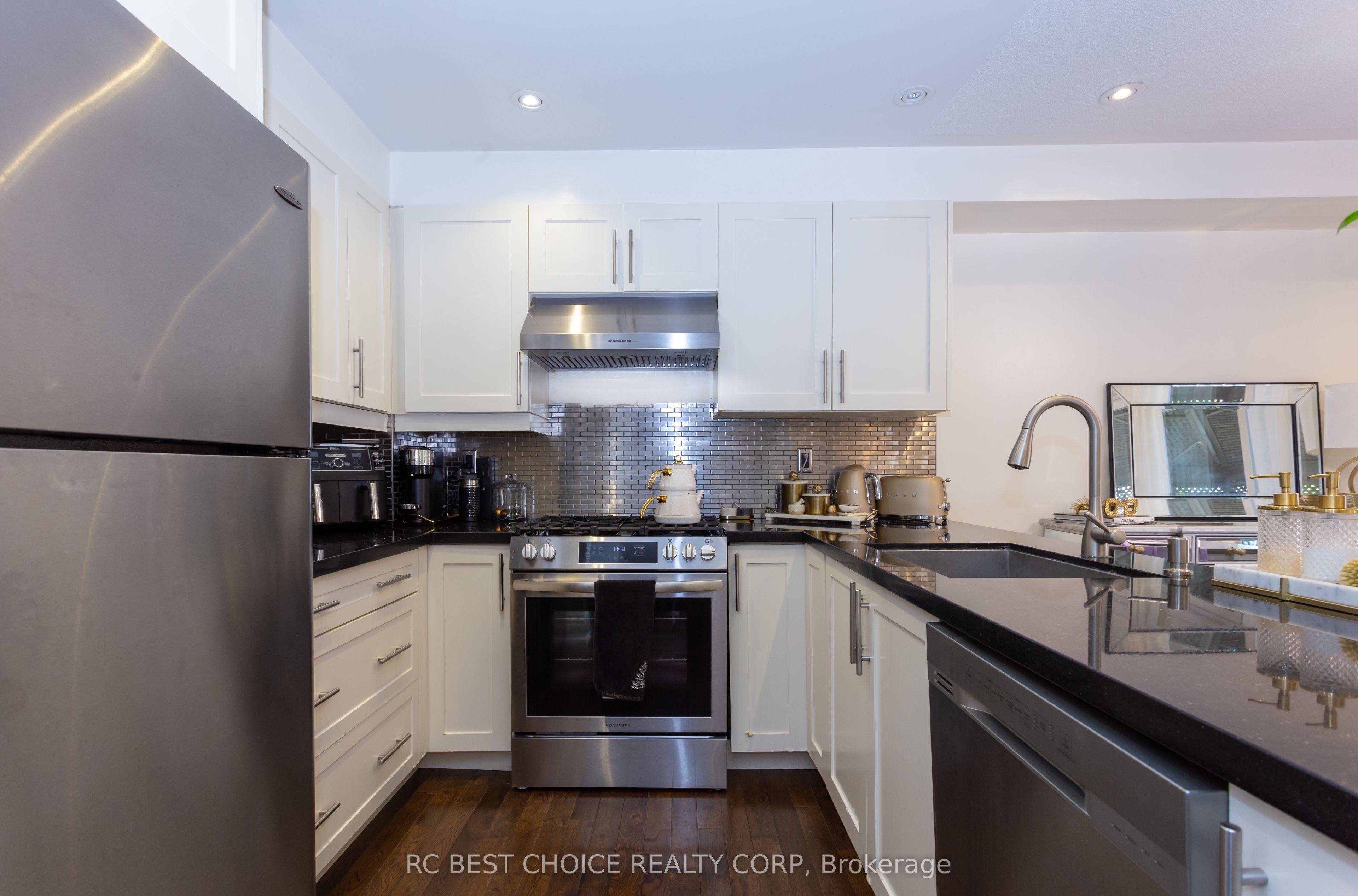 68 Carron Avenue Property Photo 7