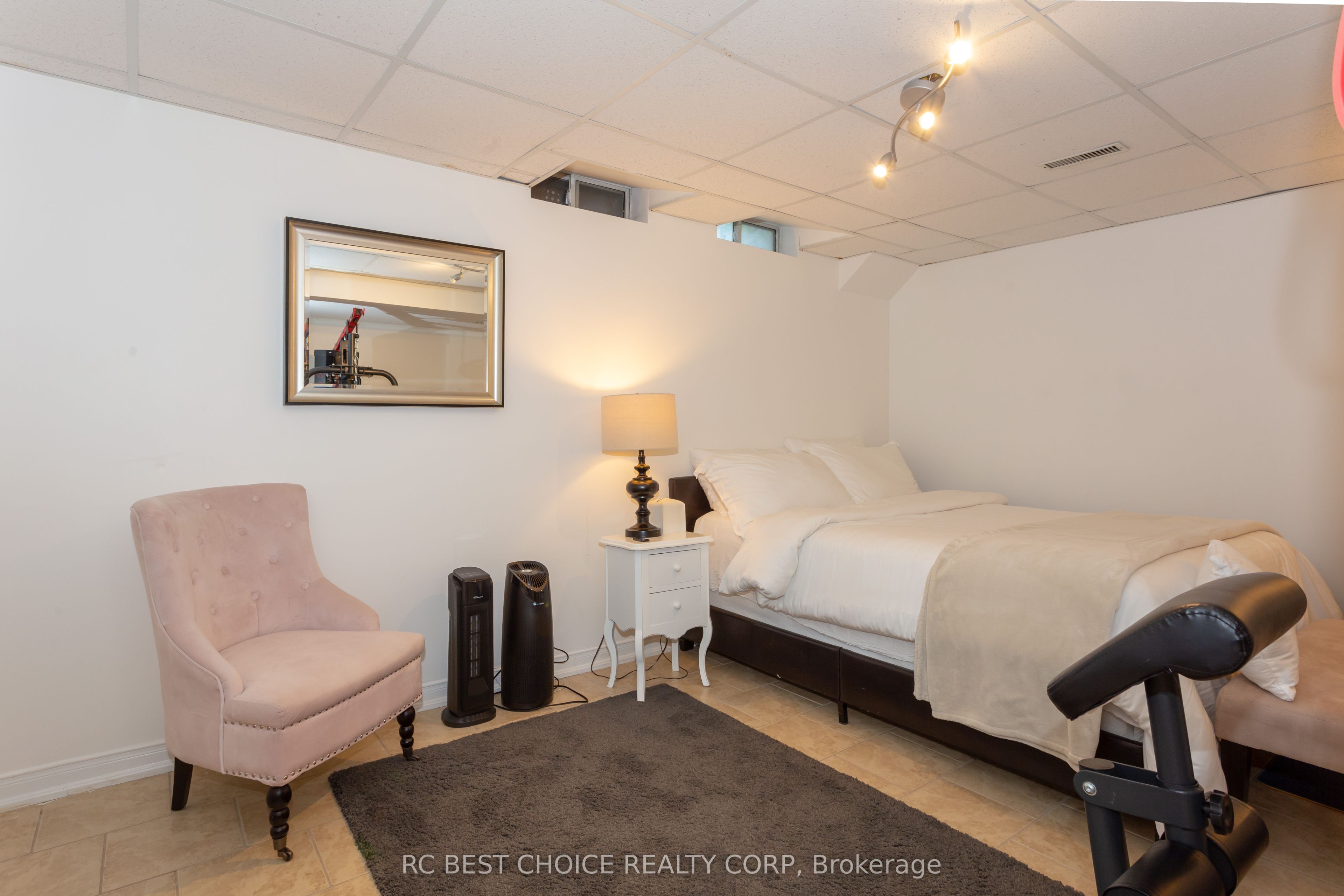68 Carron Avenue Property Photo 21