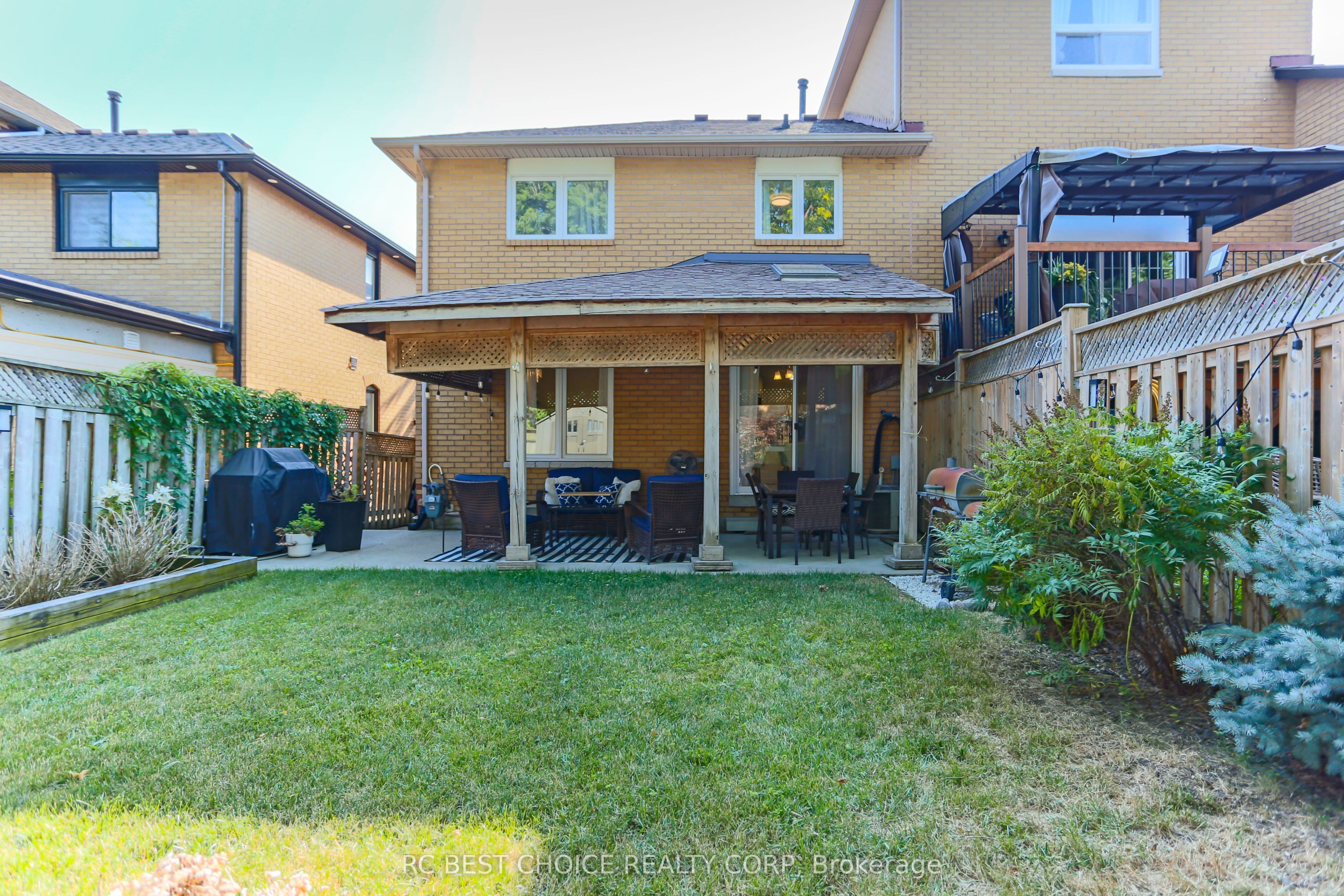 68 Carron Avenue Property Photo 28