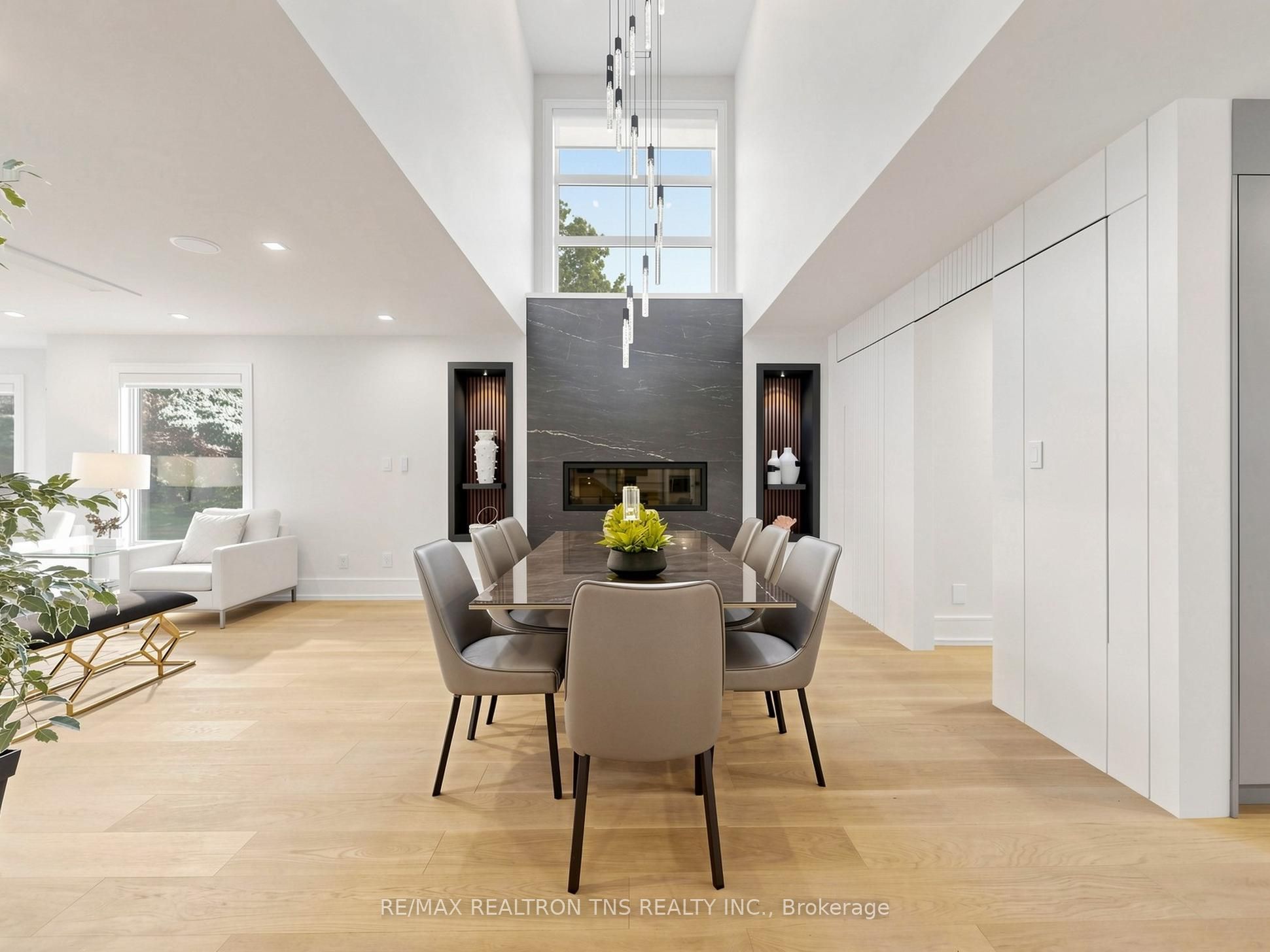 2 Eastgate Crescent Property Photo 8