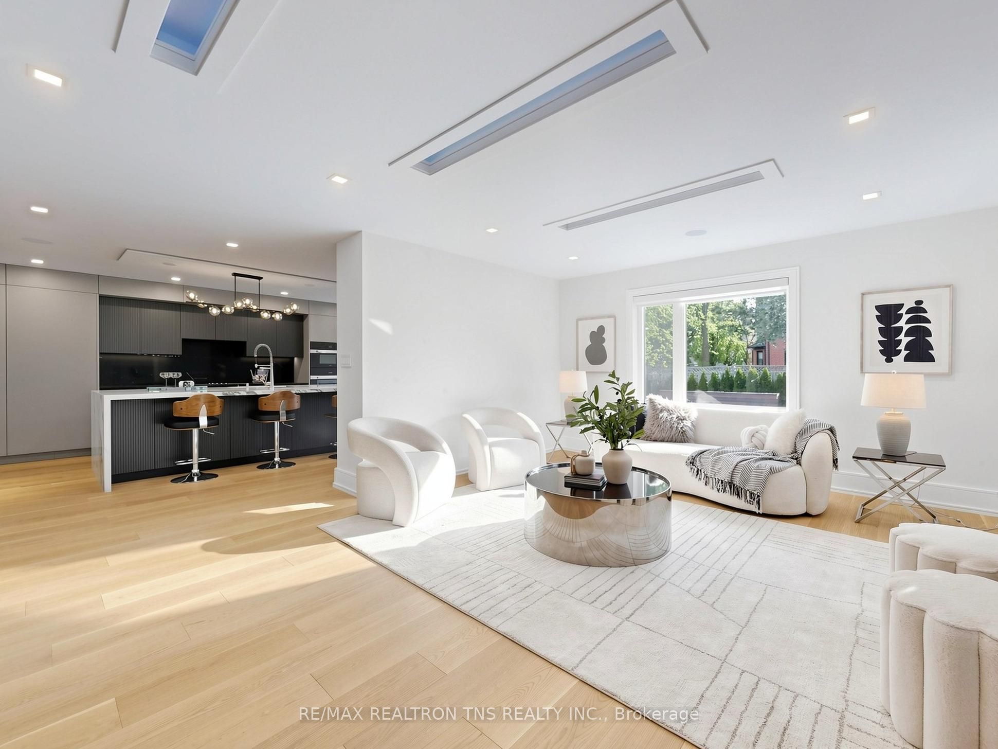 2 Eastgate Crescent Property Photo 13