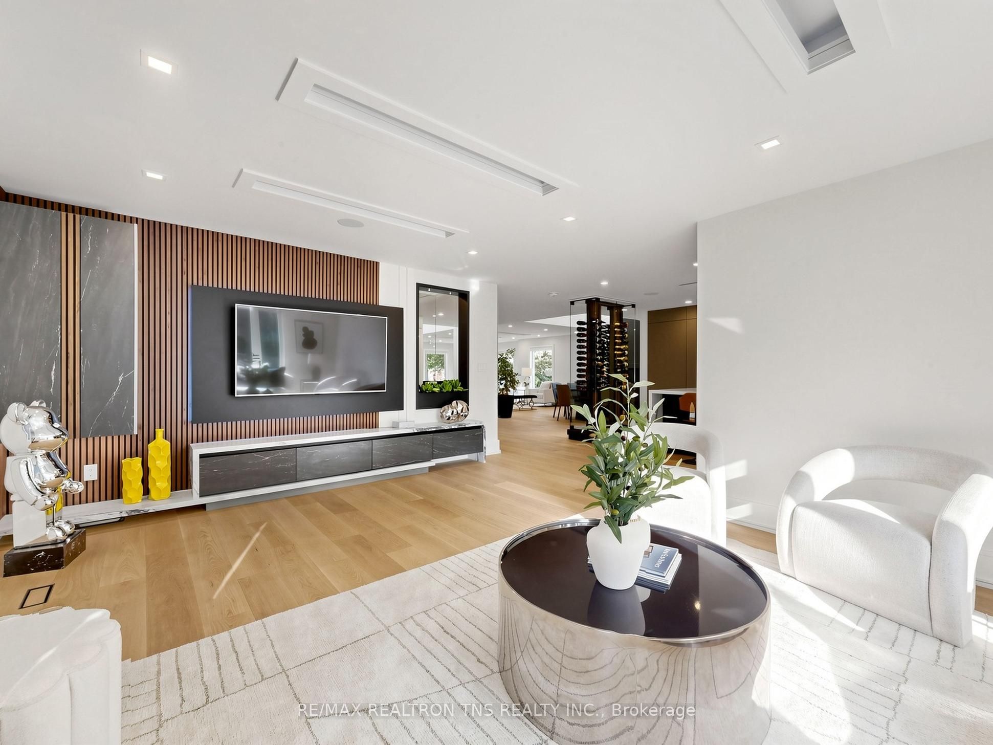 2 Eastgate Crescent Property Photo 14