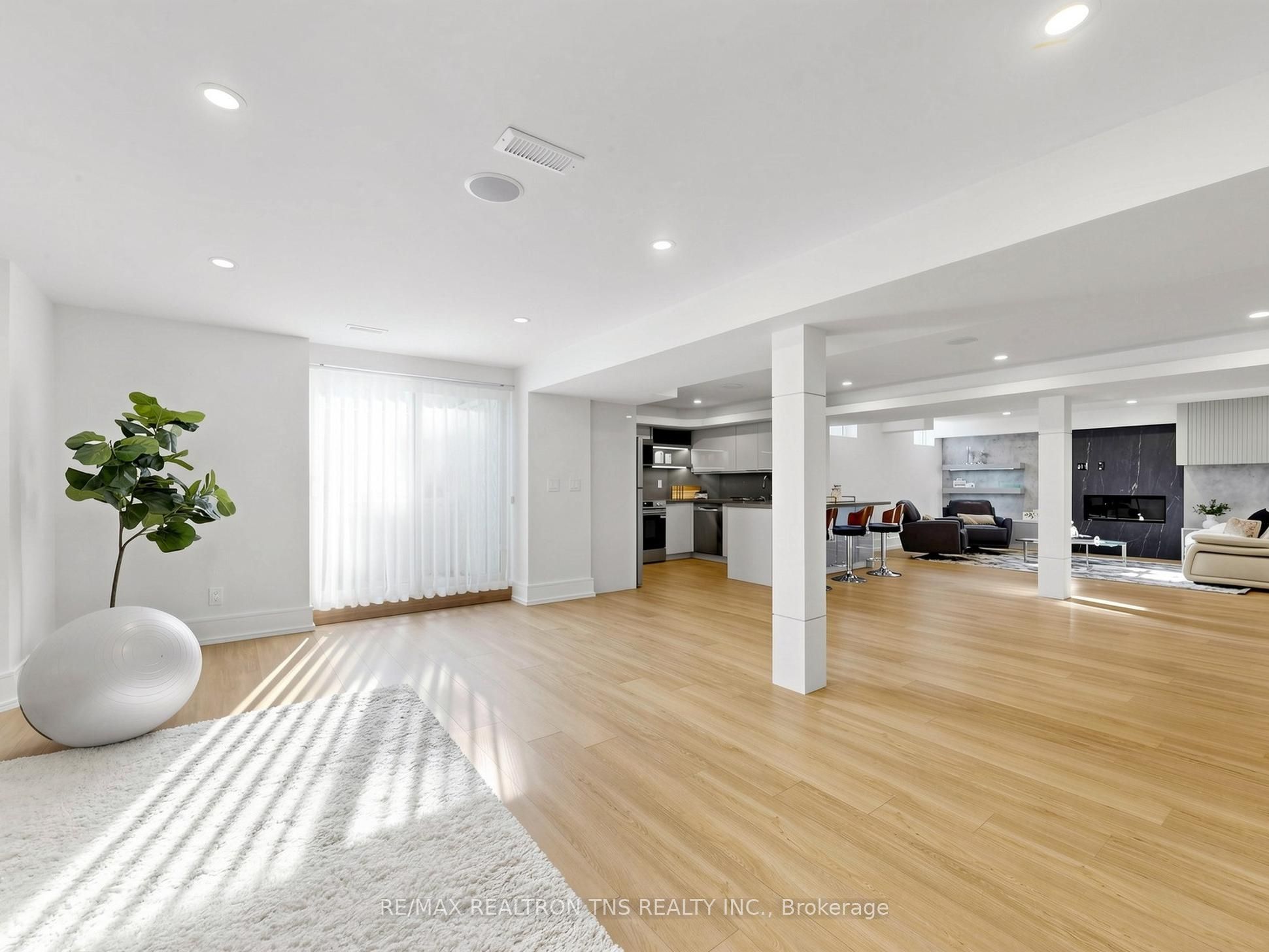 2 Eastgate Crescent Property Photo 41