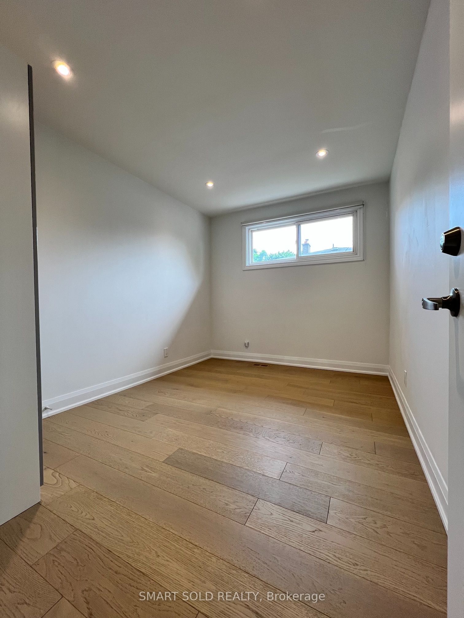 219 Beechy Drive Main Floor Property Photo 14
