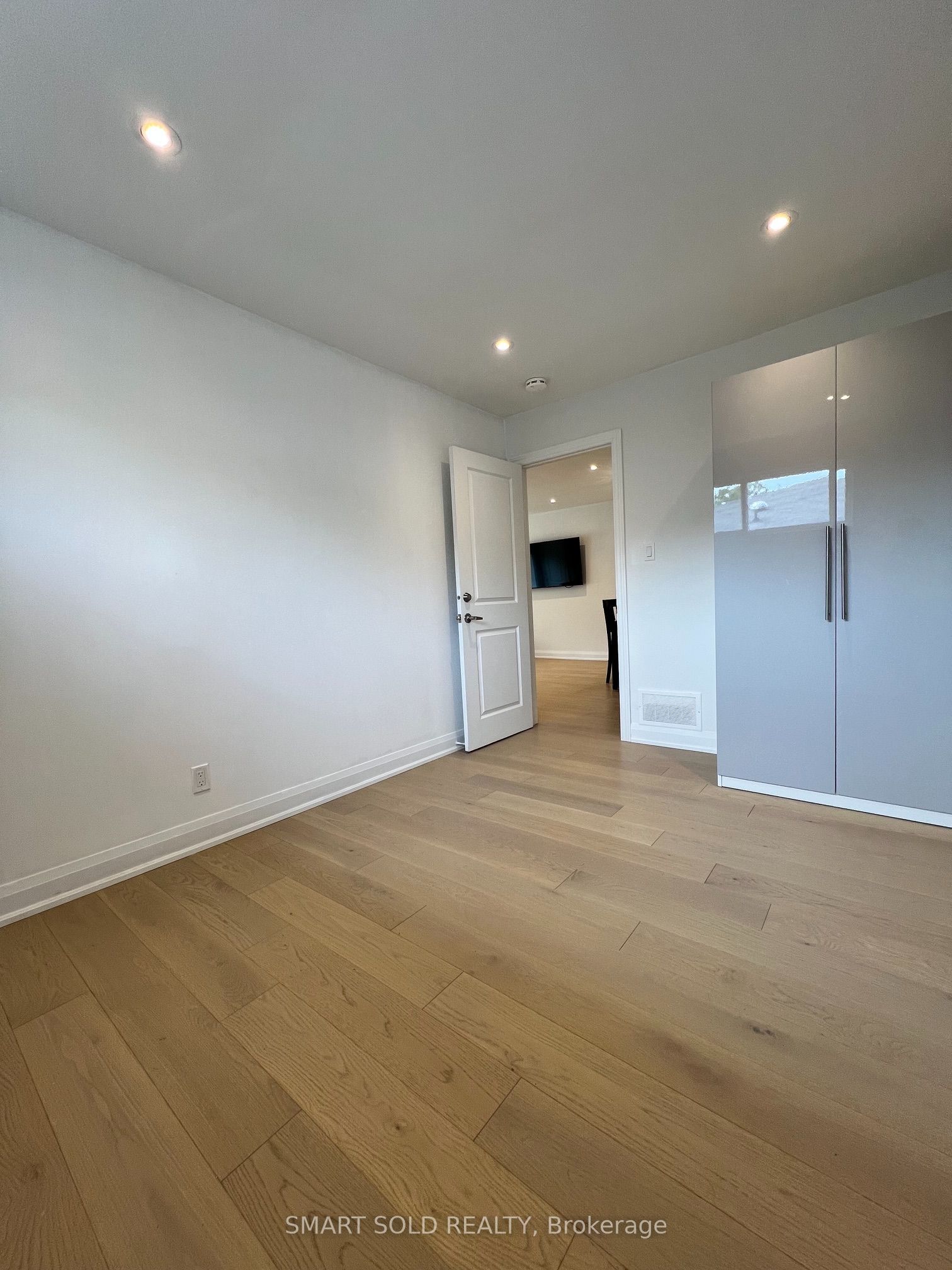 219 Beechy Drive Main Floor Property Photo 15