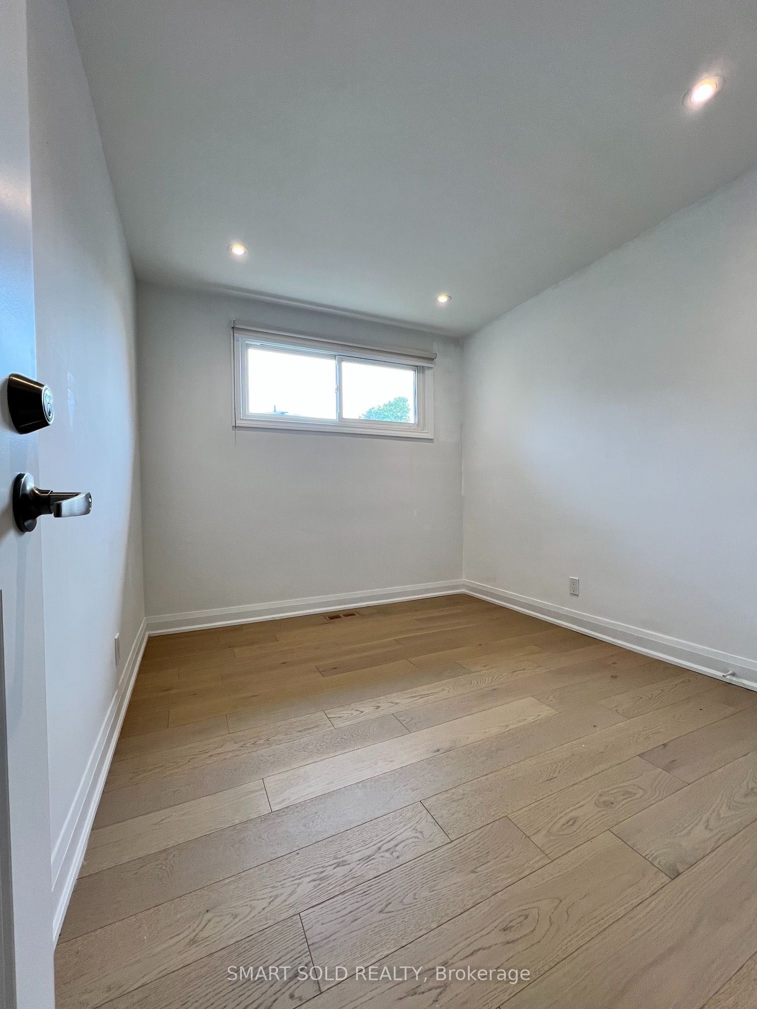 219 Beechy Drive Main Floor Property Photo 16