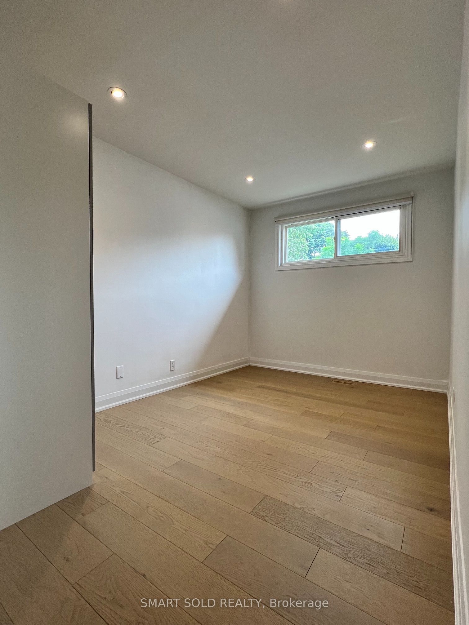 219 Beechy Drive Main Floor Property Photo 18