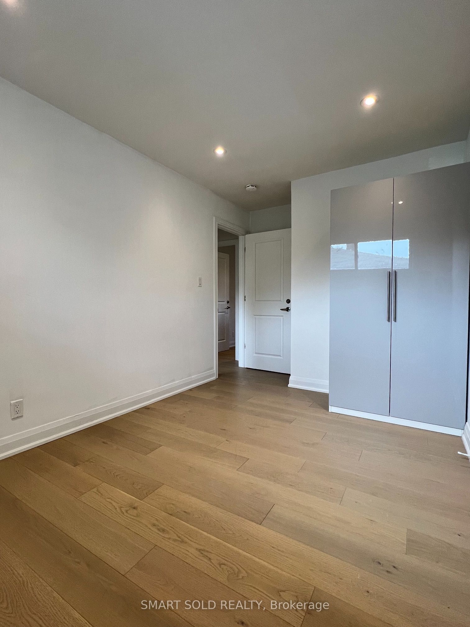 219 Beechy Drive Main Floor Property Photo 19