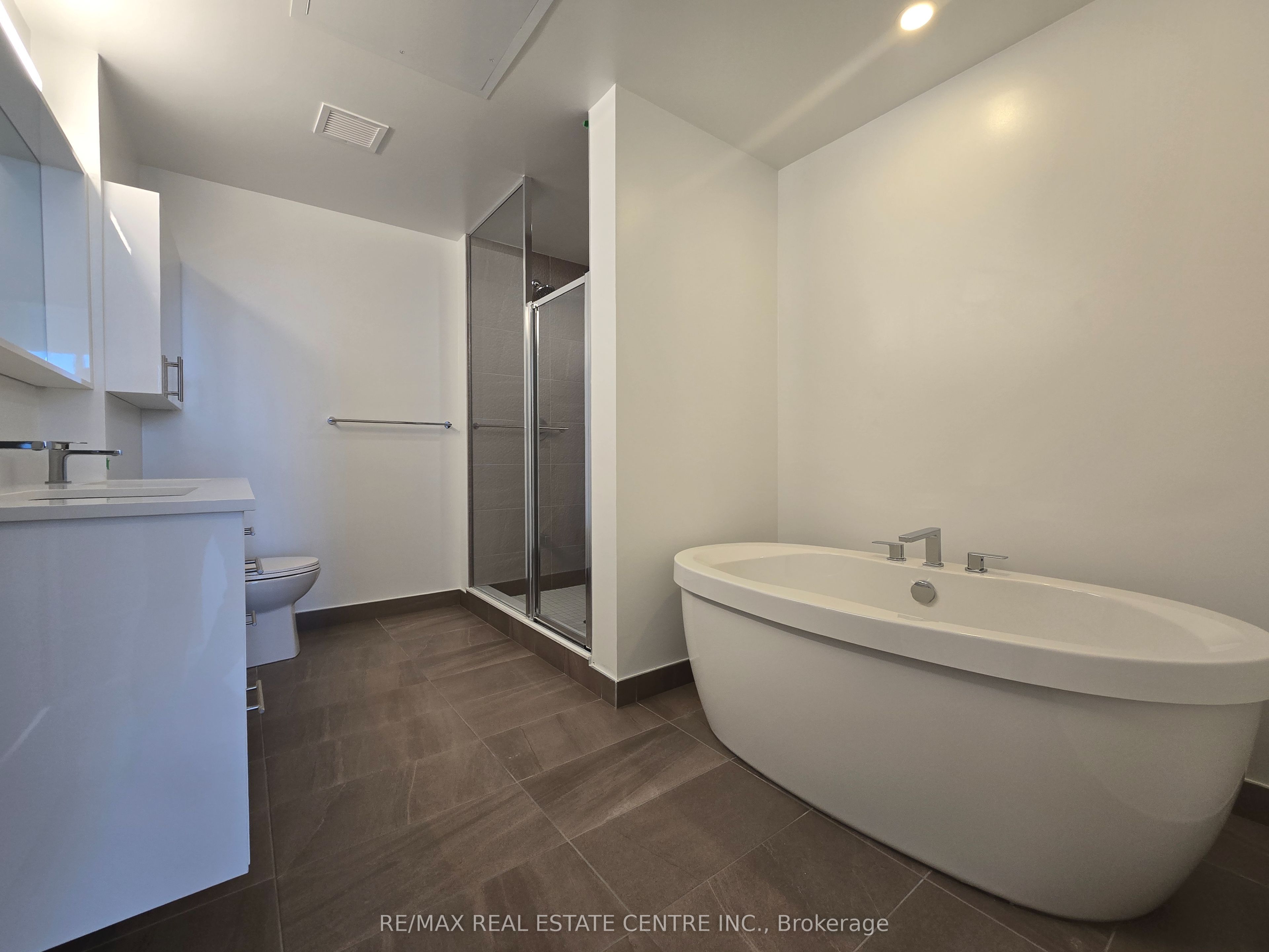 9751 Markham Road Ph06 Property Photo 22
