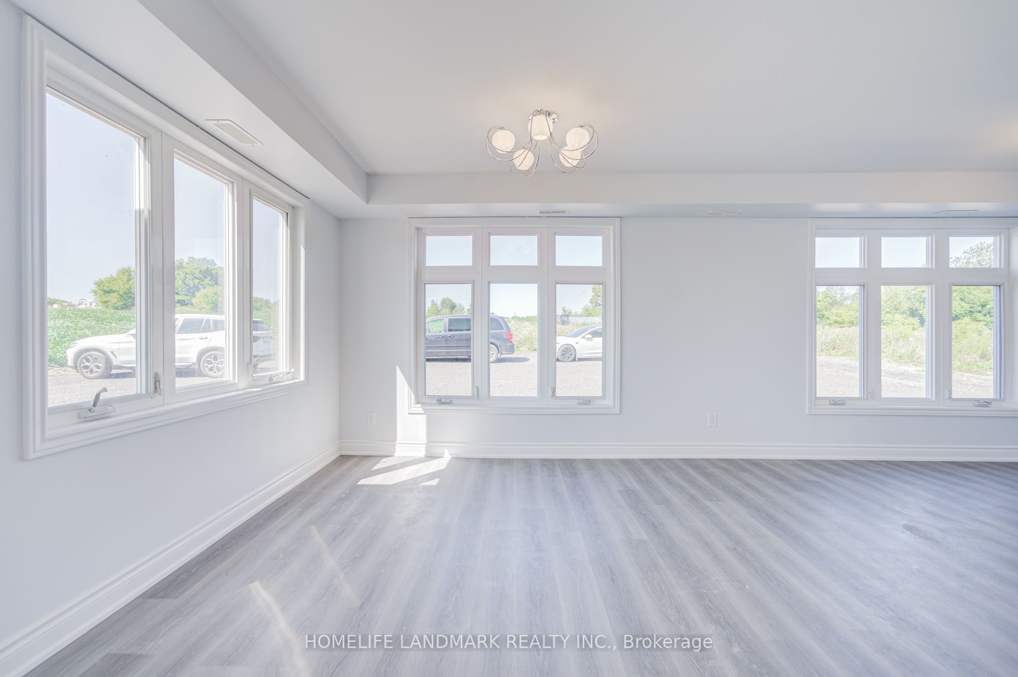 17305 10th Concession Property Photo 10