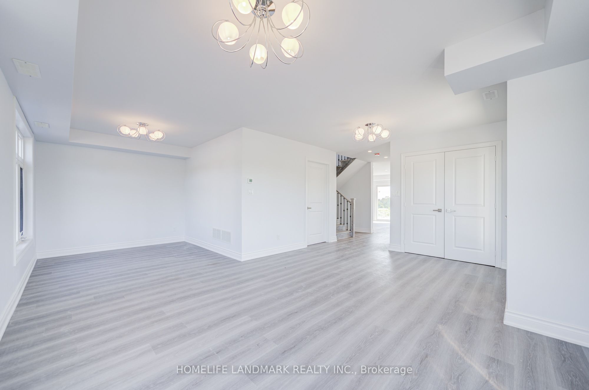 17305 10th Concession Property Photo 11