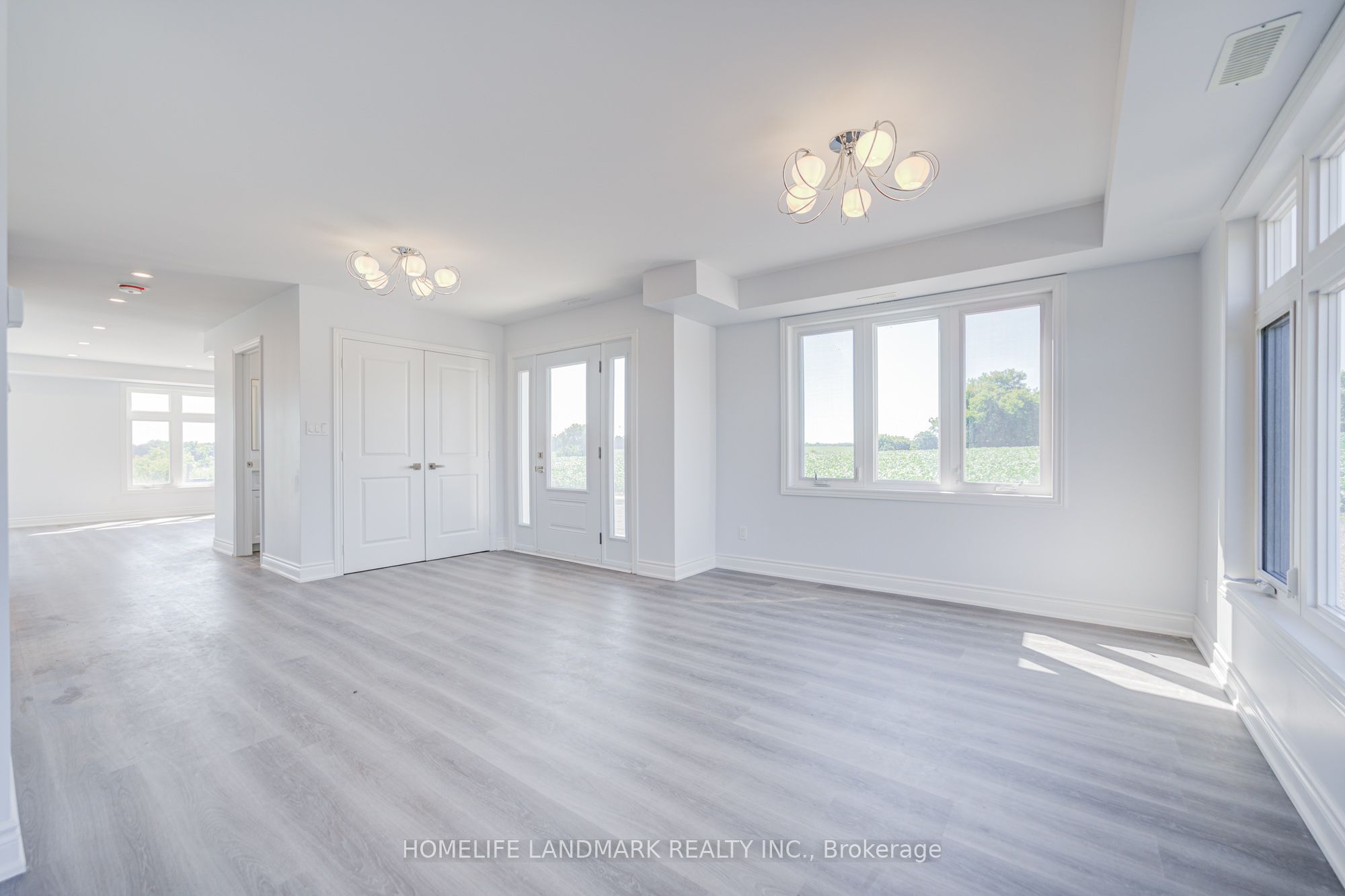 17305 10th Concession Property Photo 12